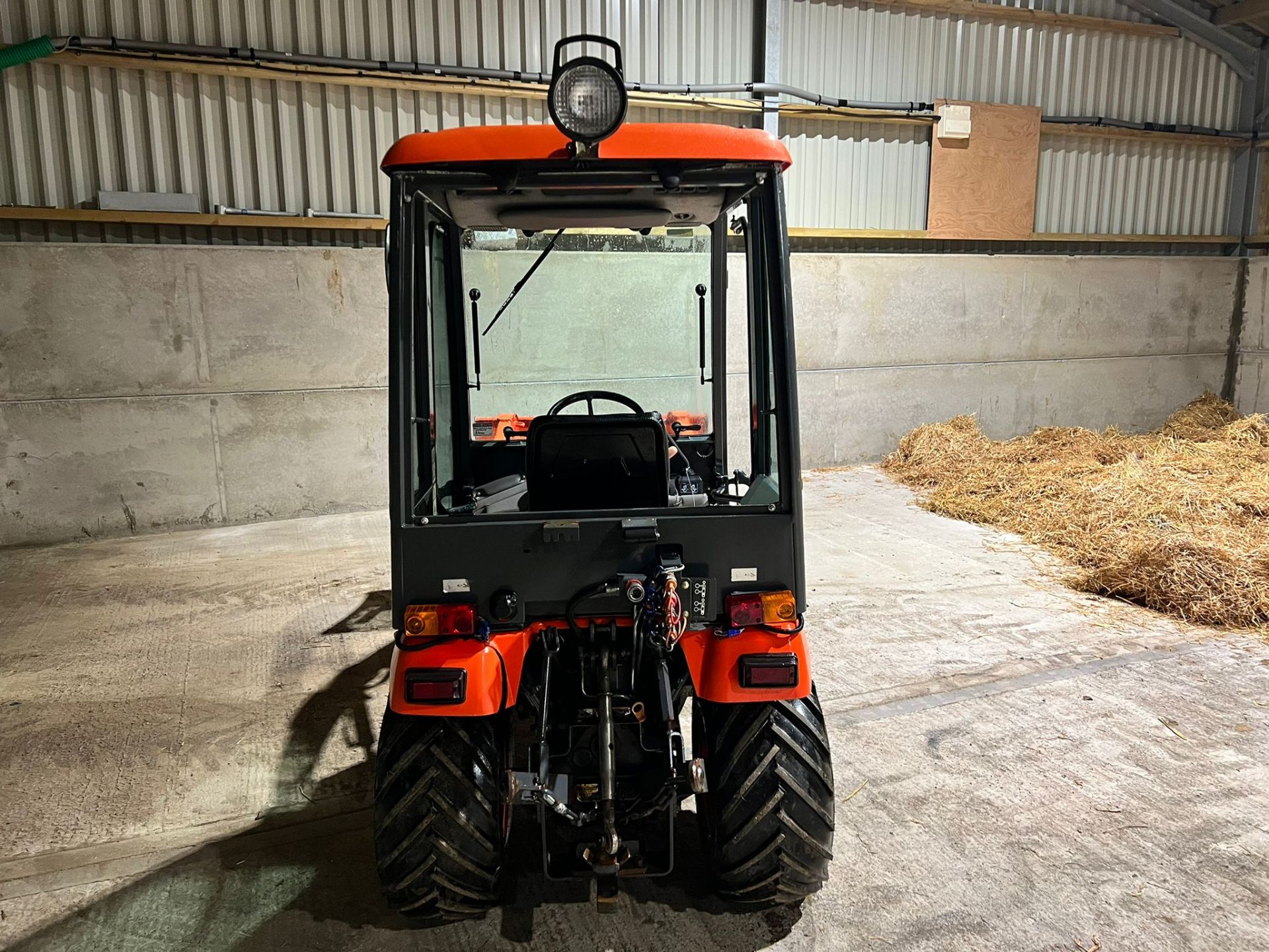 KUBOTA BX2350 23hp 4WD COMPACT TRACTOR WITH KUBOTA LA243 FRONT LOADER, RUNS DRIVES AND LIFTS - Image 5 of 19