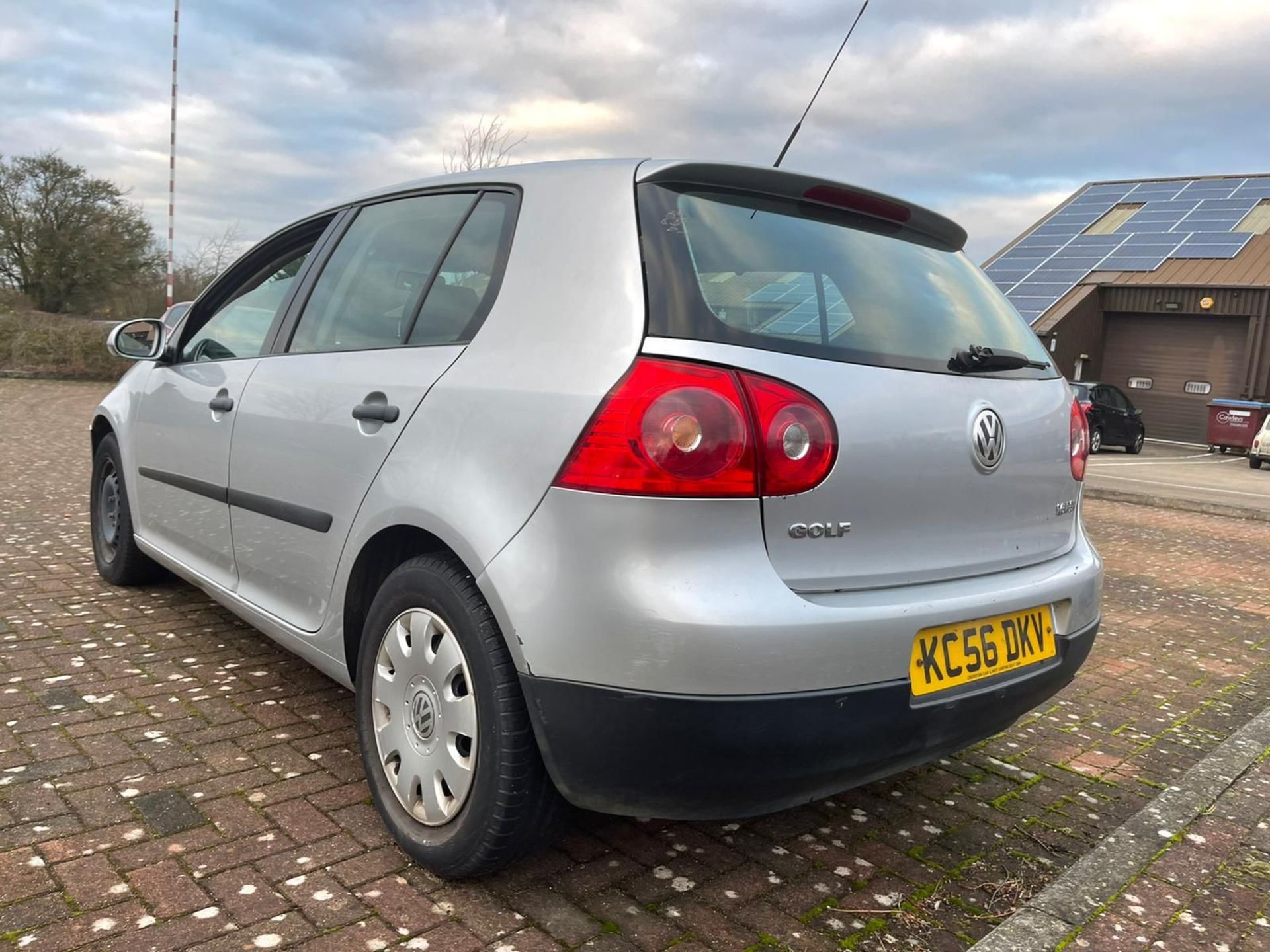 2007 VOLKSWAGEN GOLF S AUTO SILVER HATCHBACK, 115K MILES, 1.6 PETROL *NO VAT* - Image 6 of 22