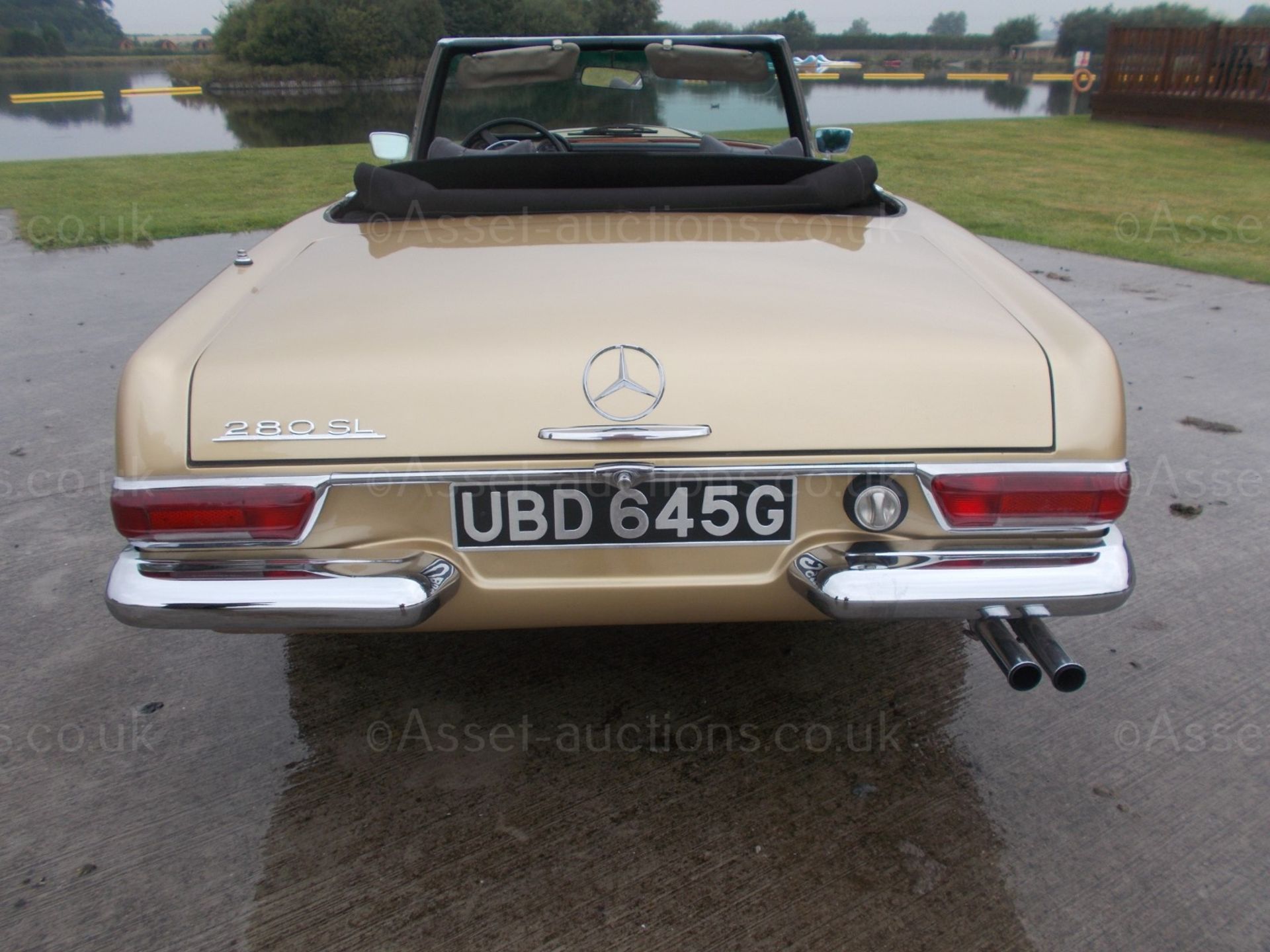 1969 MERCEDES 280SL PAGODA, AUTOMATIC, HARD/SOFT TOPS, LEFT HAND DRIVE, AMERICAN IMPORT *PLUS VAT* - Image 21 of 38