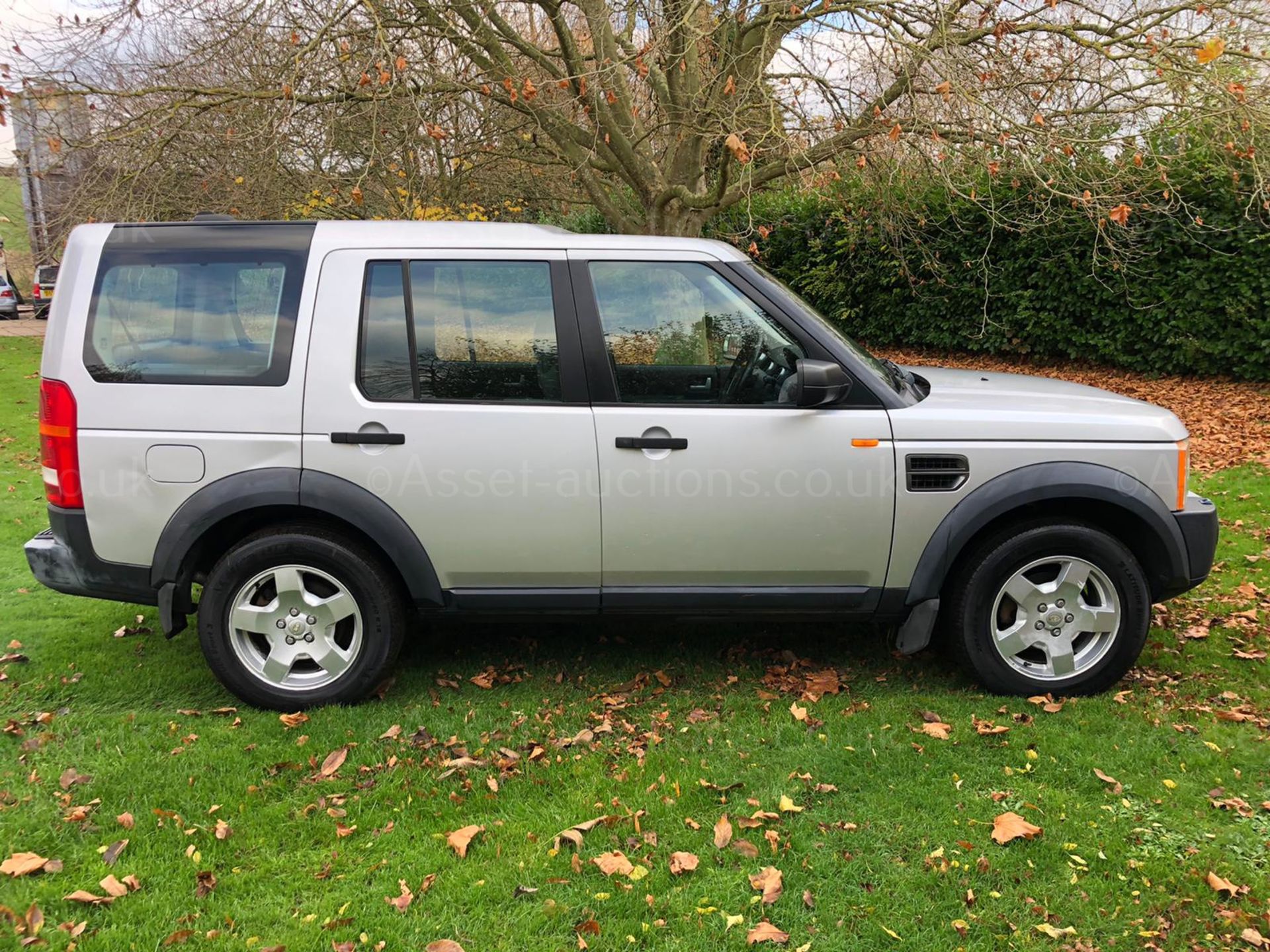 2005 LAND ROVER DISCOVERY 3 TDV6 S AUTO SILVER ESTATE, 146,941 MILES *NO VAT* - Image 8 of 17