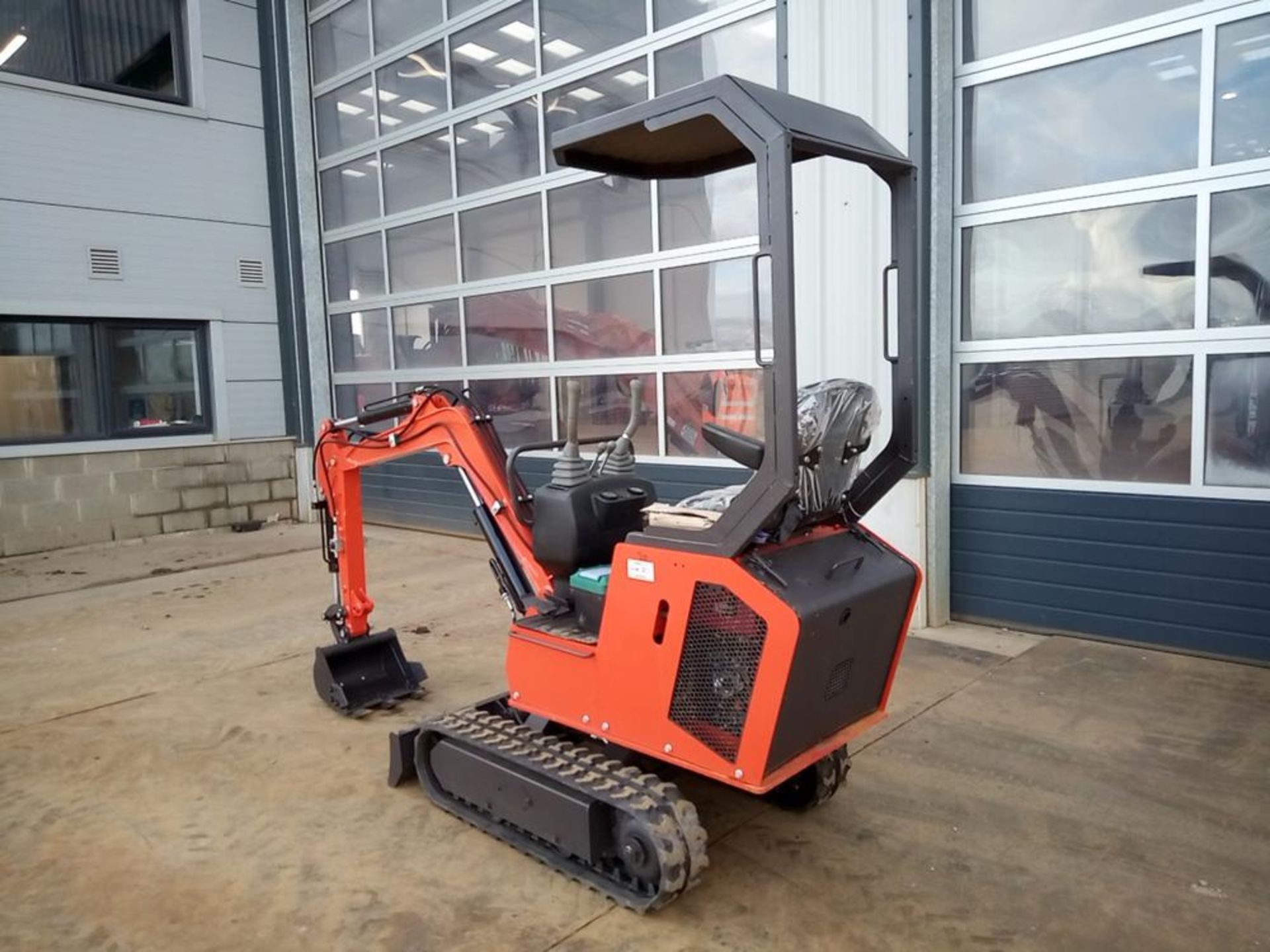 BRAND NEW 2021 RHINOCEROS MINI DIGGER XN10, 2 KEYS, C/W 1yr MANUFACTURES WARRANTY *PLUS VAT* - Image 5 of 13