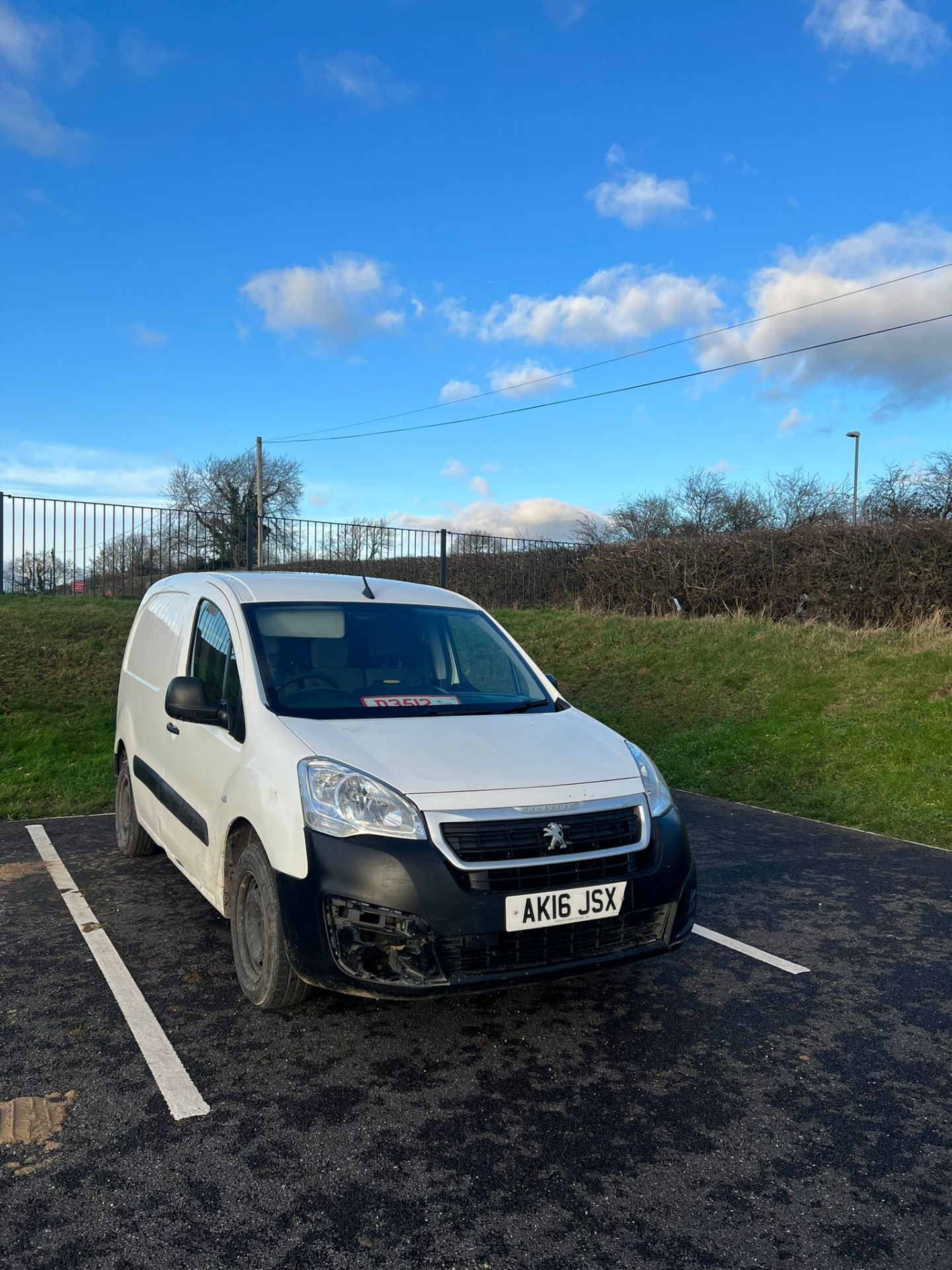 2016 PEUGEOT PARTNER 850 PROFESSIONAL HDI 3 SEATER WHITE PANEL VAN, 159K MILES *NO VAT* - Image 2 of 9