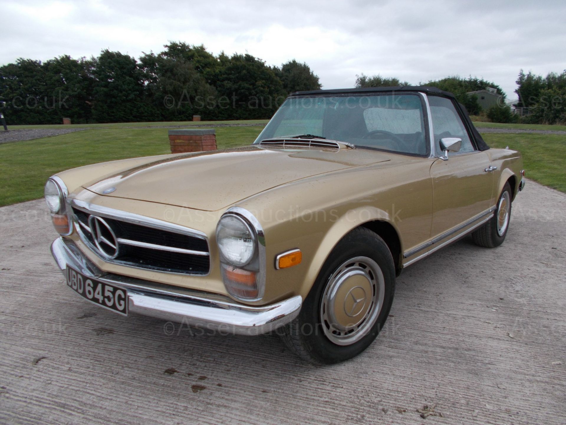 1969 MERCEDES 280SL PAGODA, AUTOMATIC, HARD/SOFT TOPS, LEFT HAND DRIVE, AMERICAN IMPORT *PLUS VAT* - Image 12 of 38