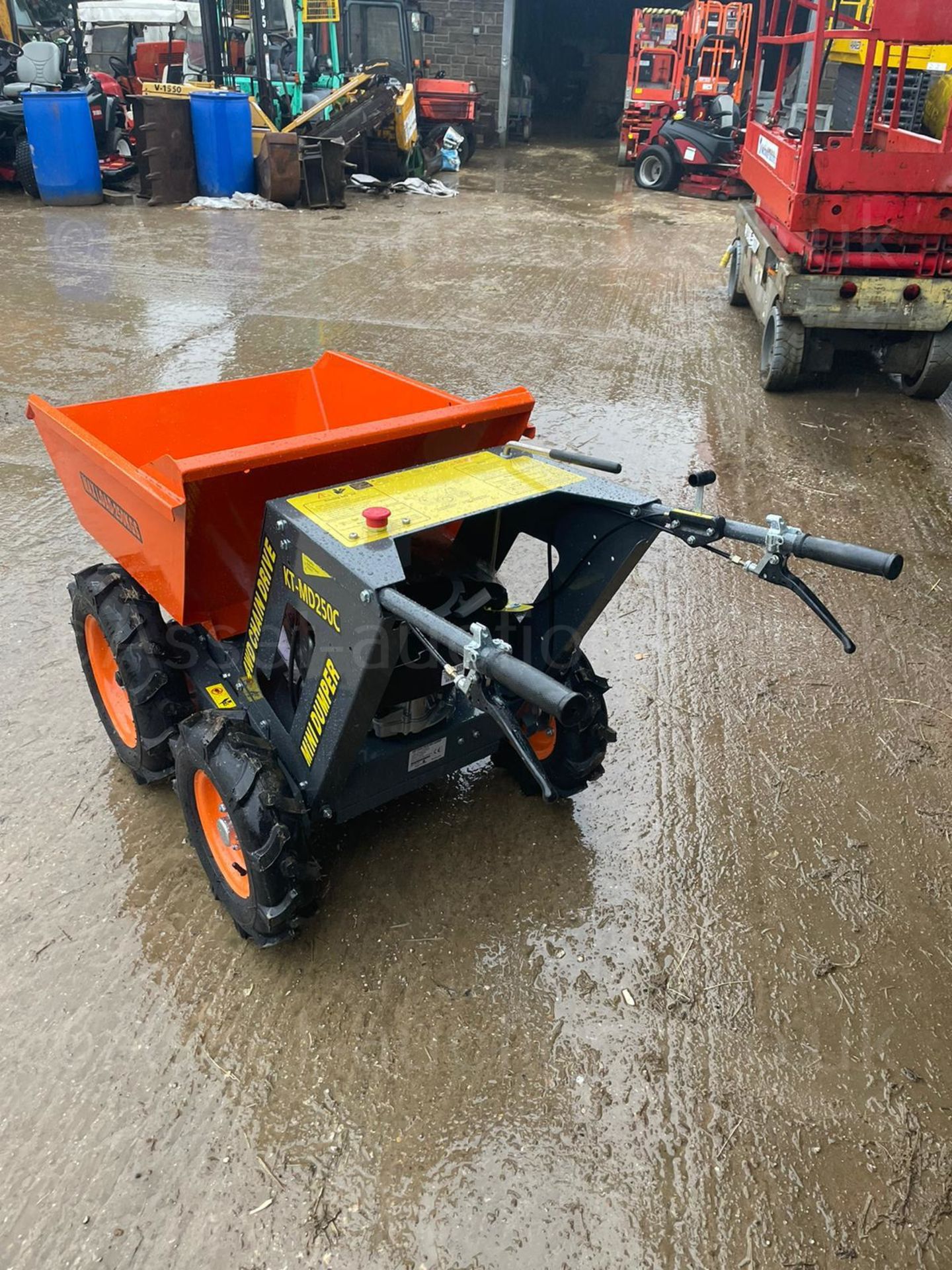 BRAND NEW AND UNUSED MINI WALK BEHIND DUMPER, BRIGGS AND STRATTON ENGINE *PLUS VAT* - Image 5 of 8