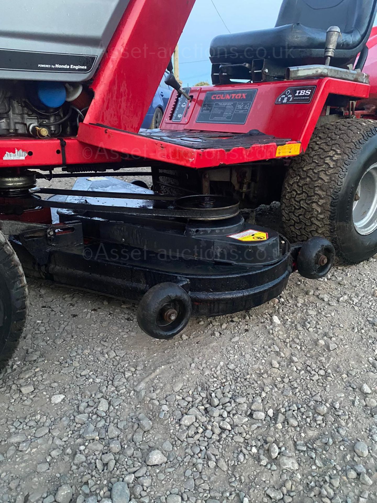 COUNTAX C600H RIDE ON LAWN MOWER, 4 WHEEL DRIVE, CUTS AND COLLECTS *NO VAT* - Image 7 of 7