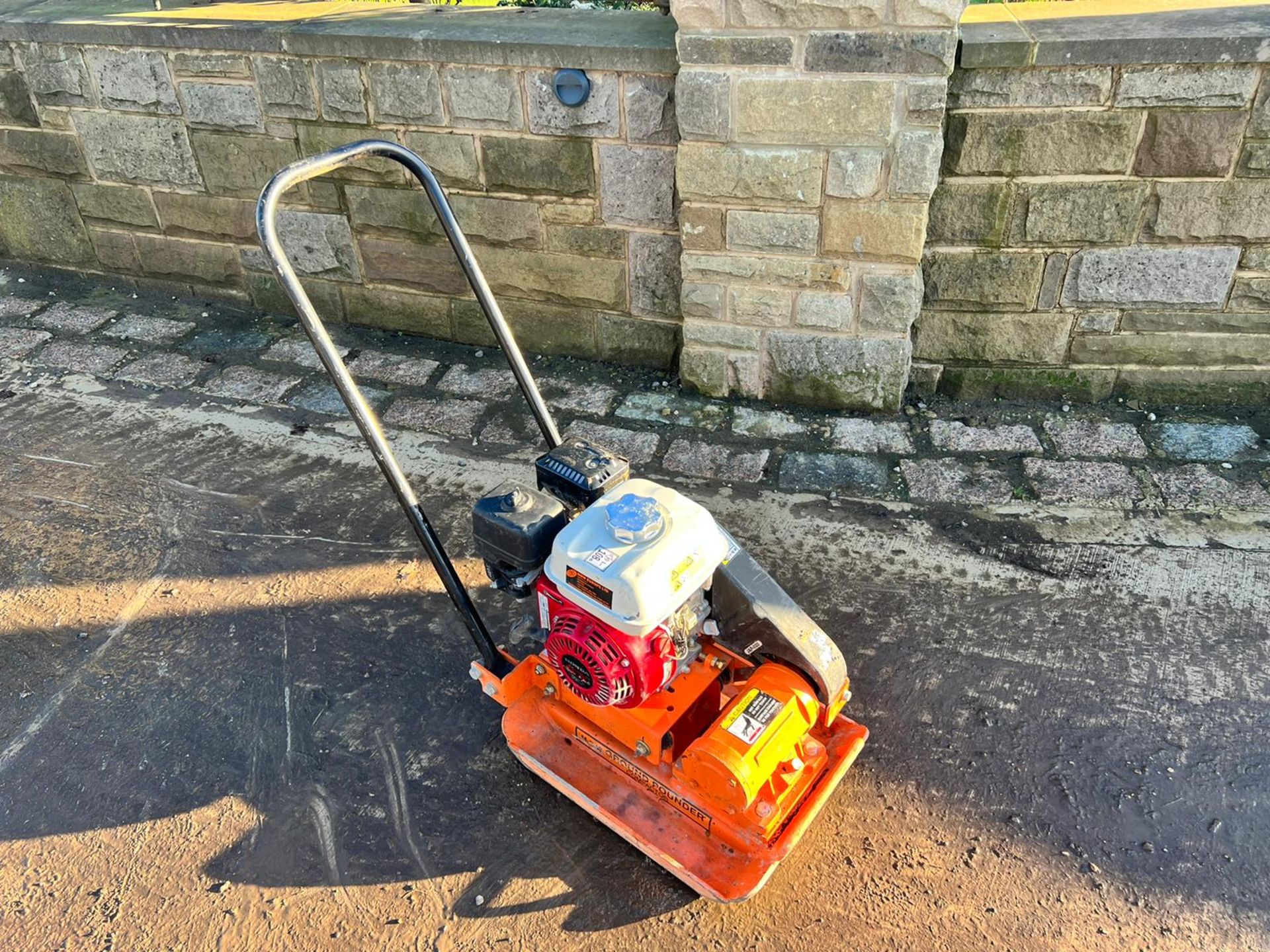 2021 MBW GP1600 WACKER PLATE, RUNS AND WORKS WELL, HONDA GX160 ENGINE, RRP OVER £950 NEW *PLUS VAT* - Image 2 of 9