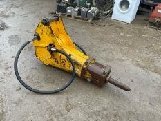 JCB HAMMERMASTER 3600 ROCK BREAKER, 45mm PINS, CHISEL AND PIPES ARE INCLUDED, DIRECT FROM COUNCIL