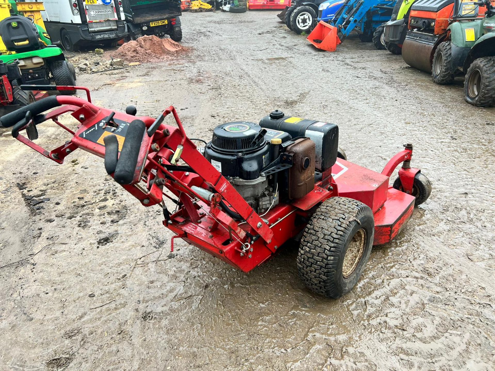 FERRIS 36" WALK BEHIND MOWER, KAWASAKI PETROL ENGINE, GOOD SOLID 36" DECK *PLUS VAT* - Image 3 of 7