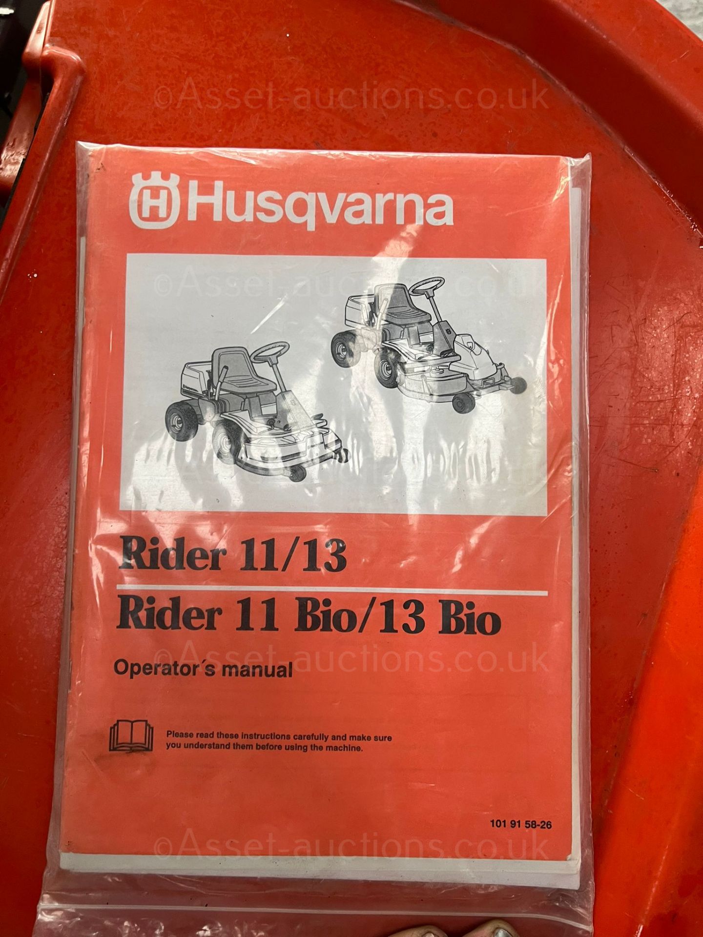 HUSQVARNA RIDER 13 RIDE ON LAWN MOWER, RUNS WORKS AND CUTS WELL, ONE OWNER FROM NEW *NO VAT* - Image 7 of 7