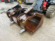 68" HYDRAULIC MUCH GRAB, SUITABLE FOR SKIDSTEER, HYDRAULIC DRIVEN, IN WORKING ORDER *PLUS VAT*