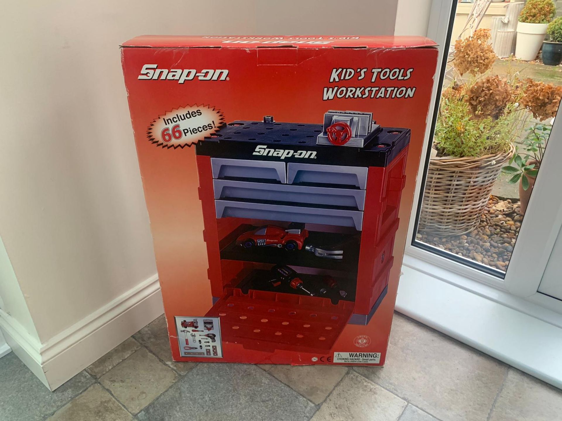 BRAND NEW RARE SNAP ON TOOLS KIDS WORKSTATION, SEALED NEVER OPENED, INCLUDES 66 PIECES *NO VAT*