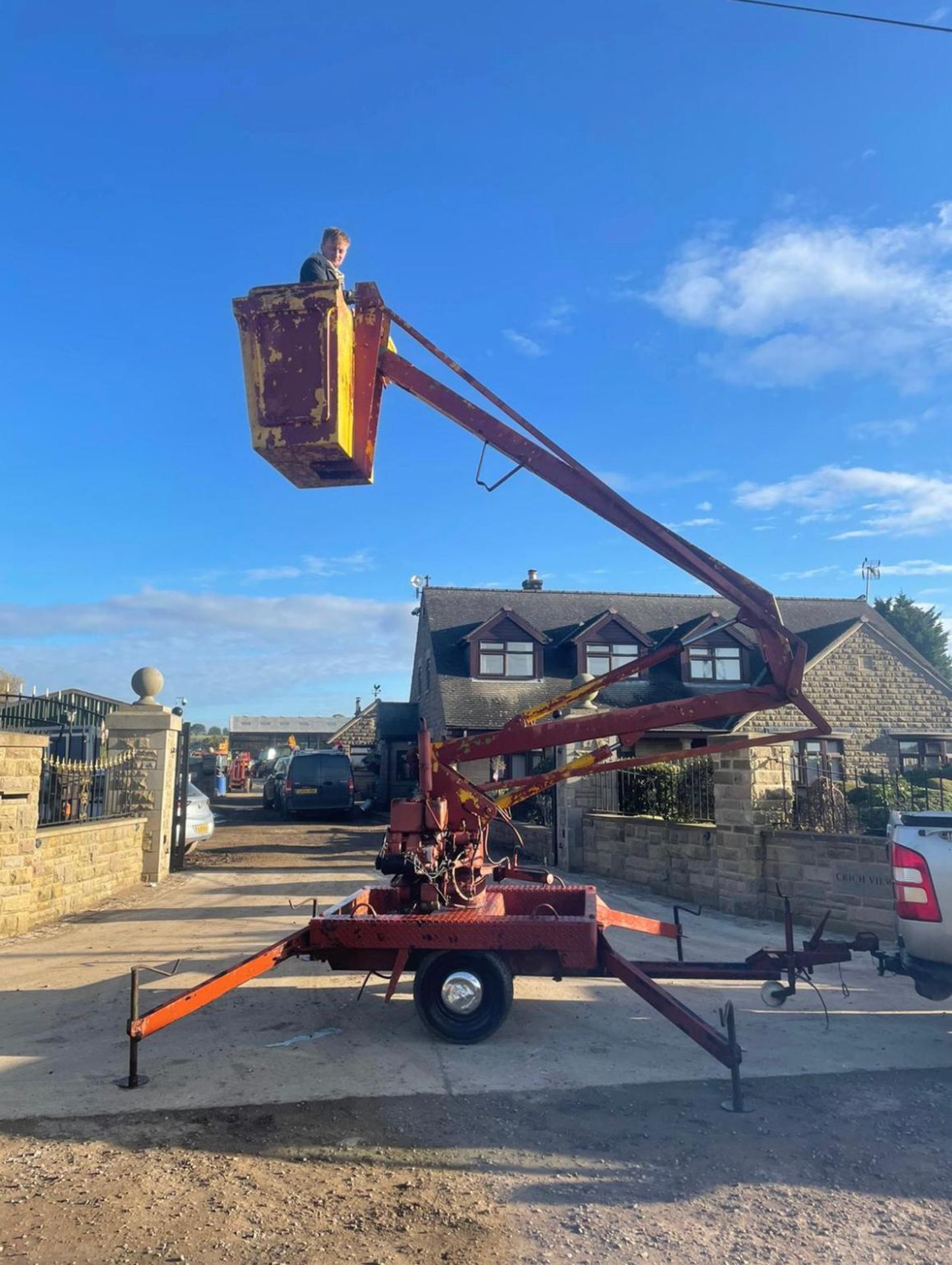 LISTER FAST TOW BOOM LIFT, LISTER DIESEL ENGINE *NO VAT* - Image 2 of 5