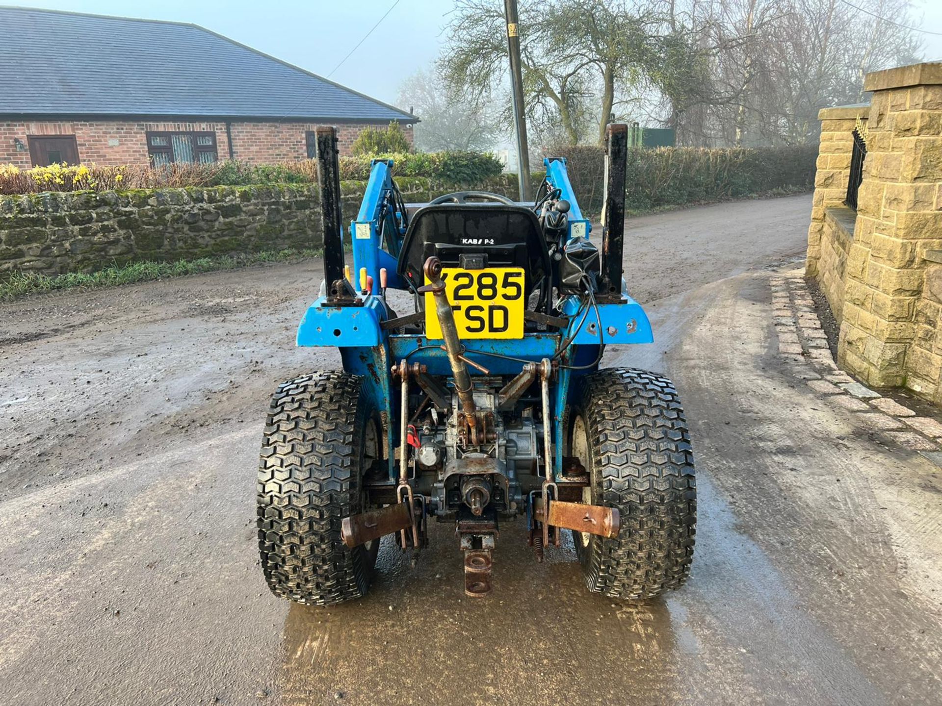 NEW HOLLAND TC21D 4WD COMPACT TRACTOR WITH FRONT LOADER AND BUCKET *PLUS VAT* - Image 5 of 18