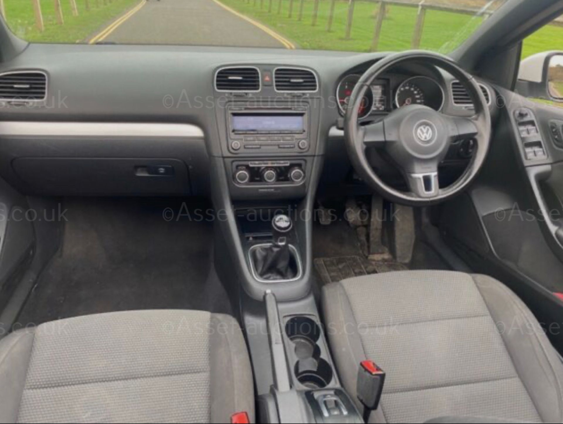 2012 VOLKSWAGEN GOLF S BLUEMOTION TECH TDI WHITE CONVERTIBLE, 150K MILES *NO VAT* - Image 12 of 12