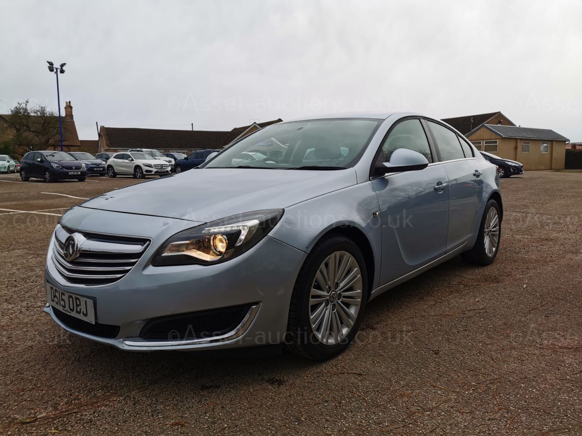 2015 VAUXHALL INSIGNIA DSIGN NAV CDTI ECO SS SILVER HATCHBACK, 83,799 MILES *NO VAT* - Image 3 of 27