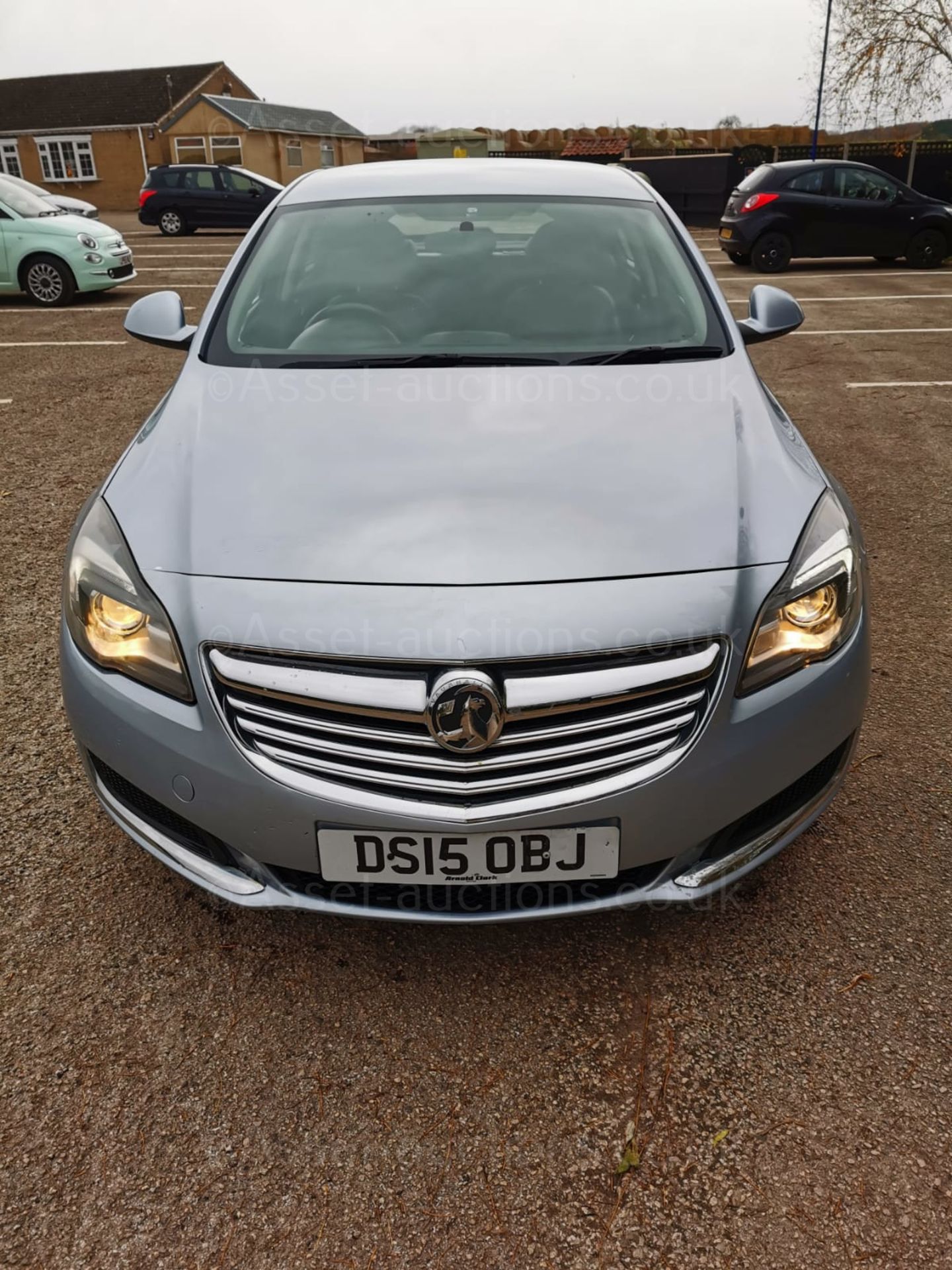 2015 VAUXHALL INSIGNIA DSIGN NAV CDTI ECO SS SILVER HATCHBACK, 83,799 MILES *NO VAT* - Image 2 of 27