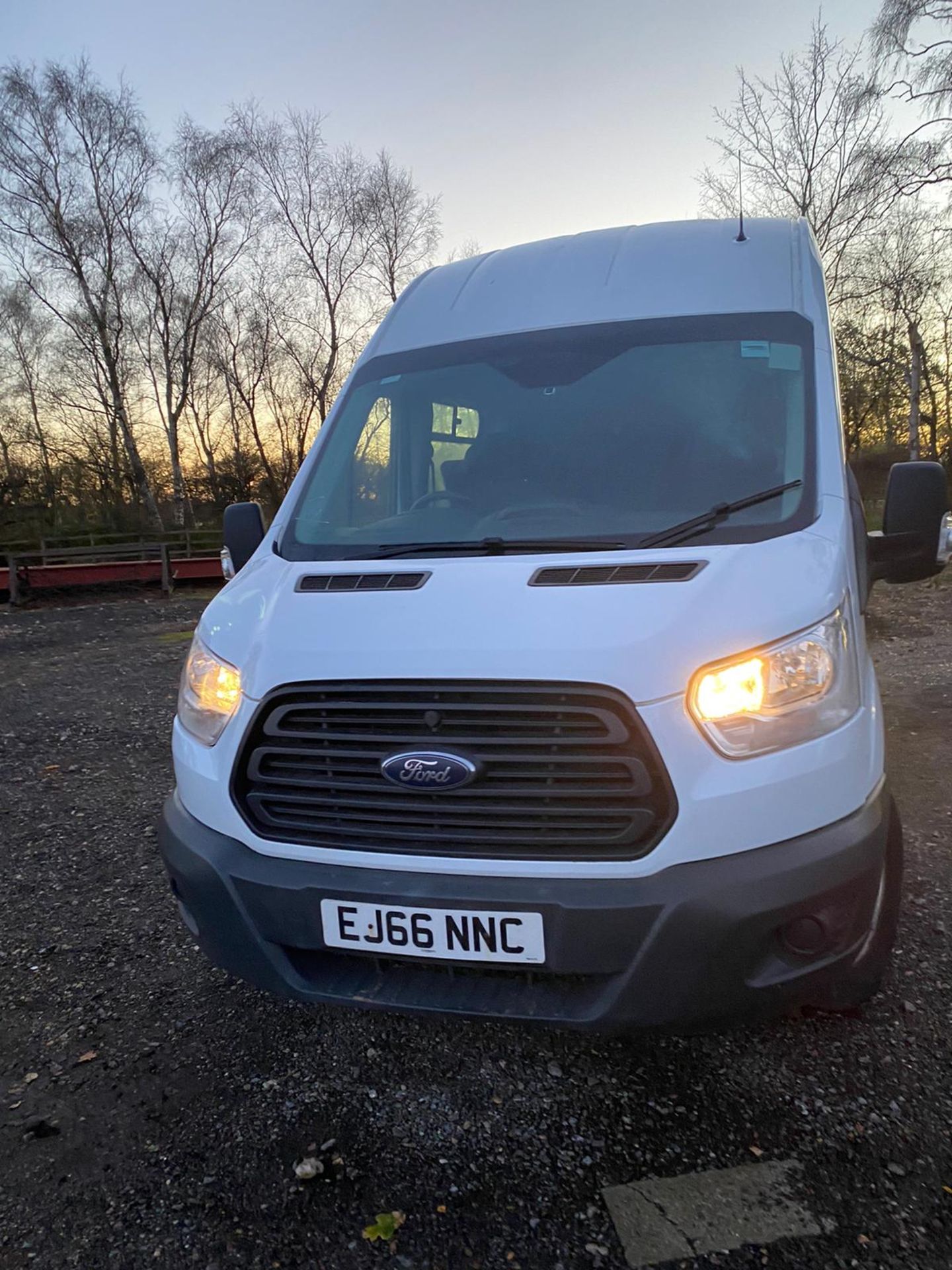 2016/66 FORD TRANSIT 350 WHITE WELFARE VAN, 64K MILES, 7 SEATS, 2.2 DIESEL *PLUS VAT* - Image 2 of 13