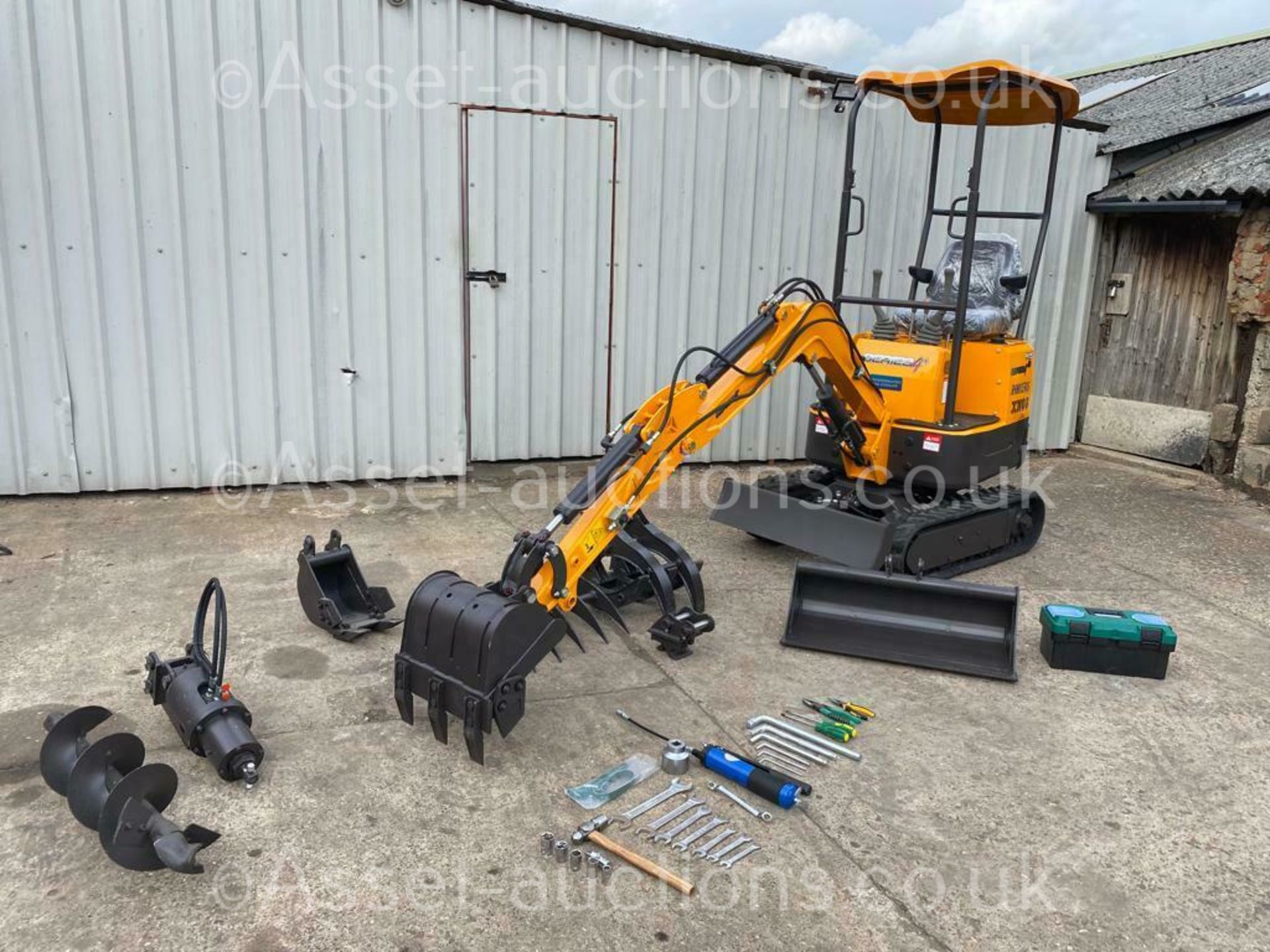 MINI EXCAVATOR RHINOCEROS XN08 SERIES 4+, BRAND NEW 2021, LATEST MODEL, CE MARKED, 3 BUCKETS