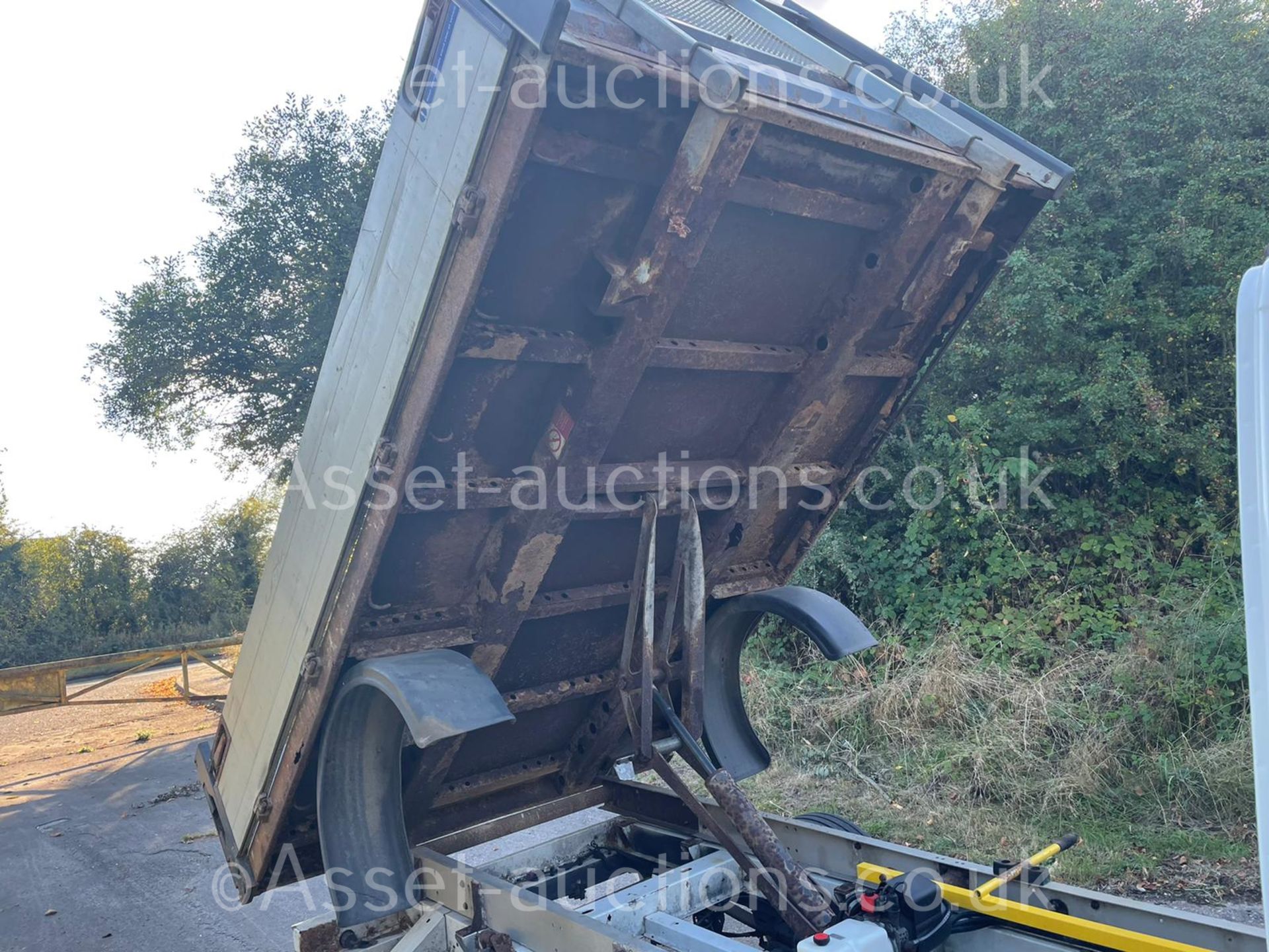 2007 VAUXHALL MOVANO 3500 CDTI MWB WHITE TIPPER VAN, 2.5 DIESEL ENGINE, 95,185 MILES *NO VAT* - Image 11 of 21