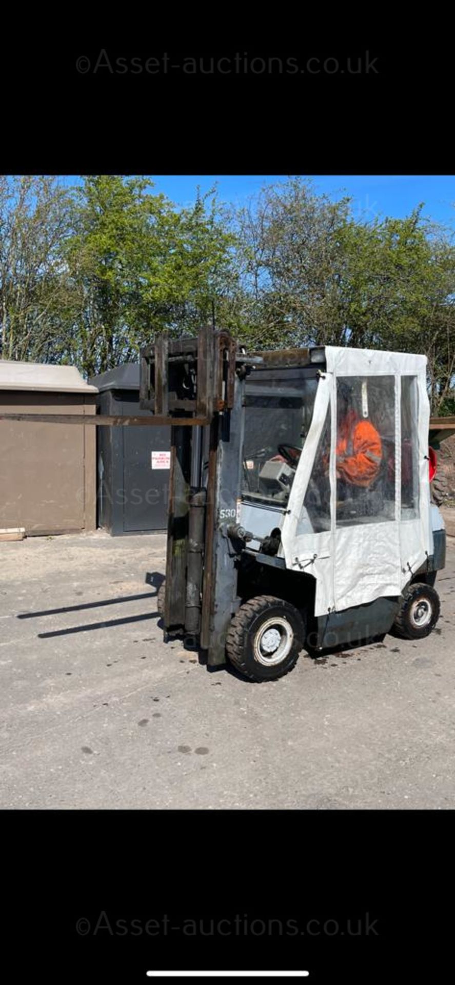 KALMAR 1.6T GAS CONTAINER SPEC FORKLIFT, STARTS DRIVES AND LIFTS TO 3.3M *PLUS VAT* - Image 9 of 17