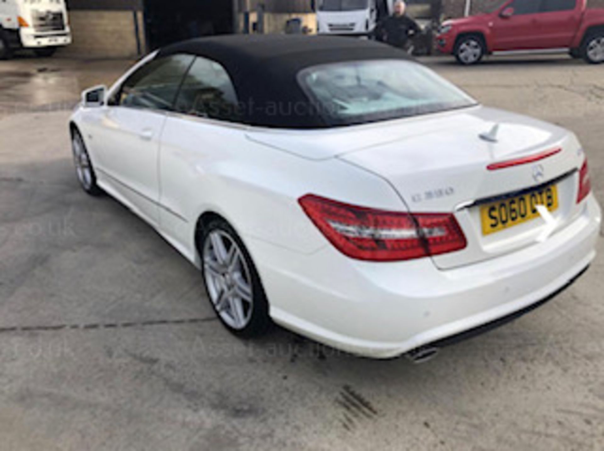 2010 MERCEDES-BENZ E350 SPT CDI BLUEEFI-CY A WHITE CONVERTIBLE, AUTO, 98K MILES WITH FSH *PLUS VAT* - Image 3 of 17