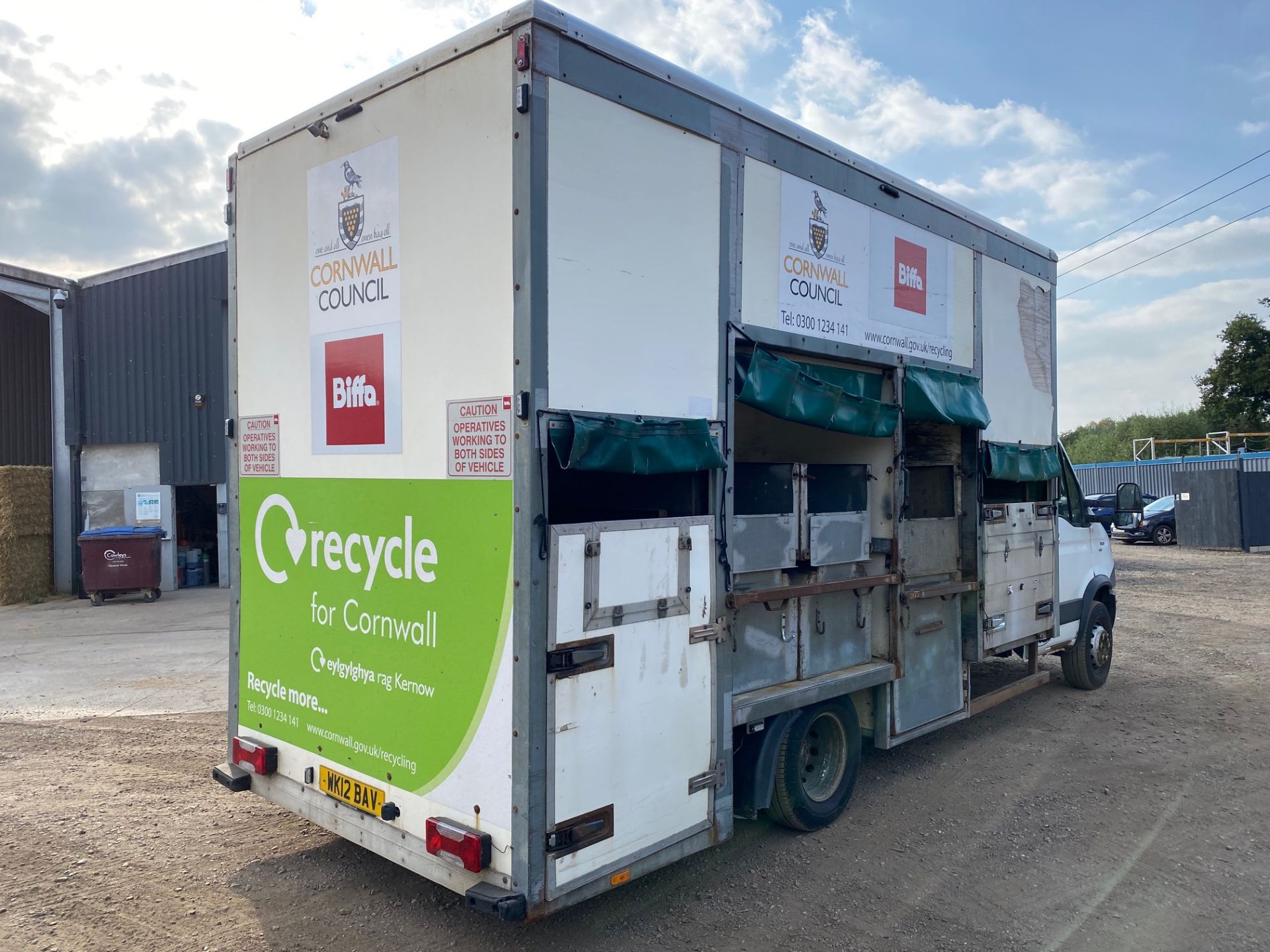 2012 IVECO DAILY 70C17 WHITE RECYCLING VAN, EX COUNCIL, 180K MILES, 3.0 DIESEL *PLUS VAT* - Image 4 of 5