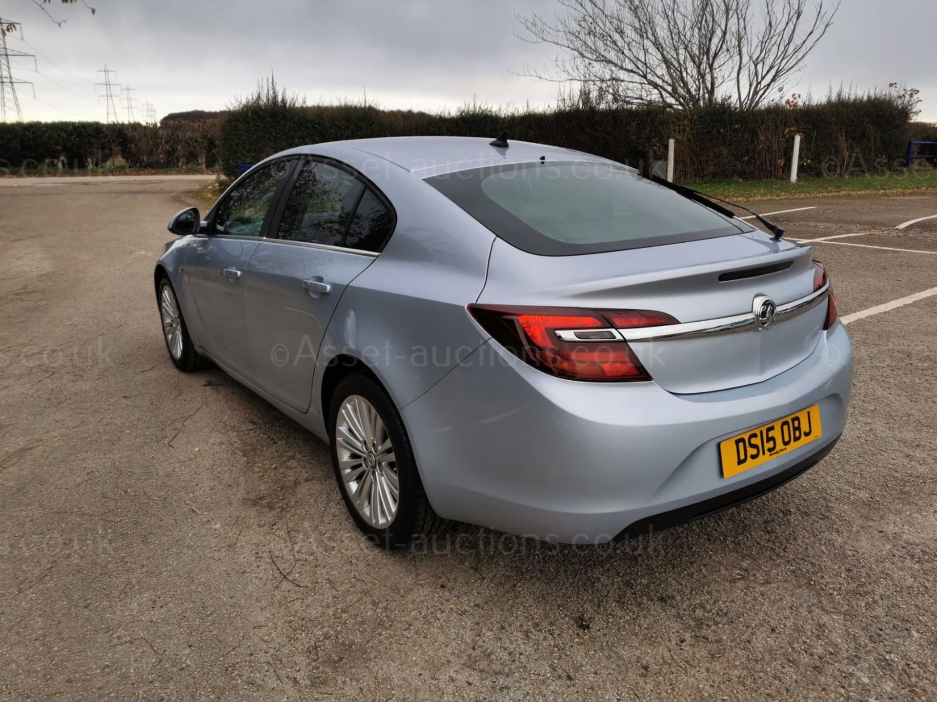 2015 VAUXHALL INSIGNIA DSIGN NAV CDTI ECO SS SILVER HATCHBACK, 83,799 MILES *NO VAT* - Image 4 of 27