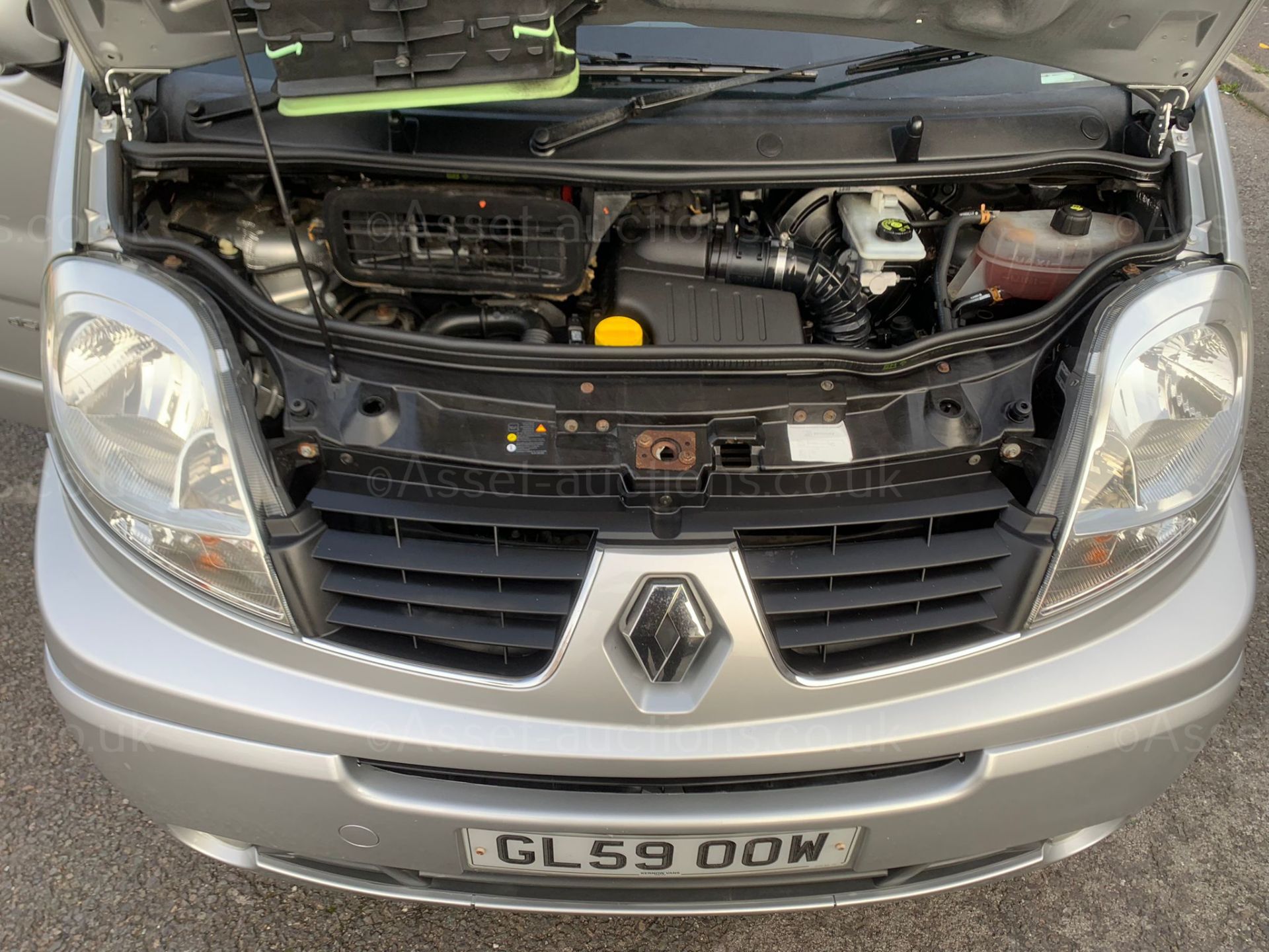 2009 RENAULT TRAFIC SL27 SPORT DCI 115 SILVER PANEL VAN, 2.0 DIESLE ENGINE, 103,243 MILES *NO VAT* - Image 5 of 15