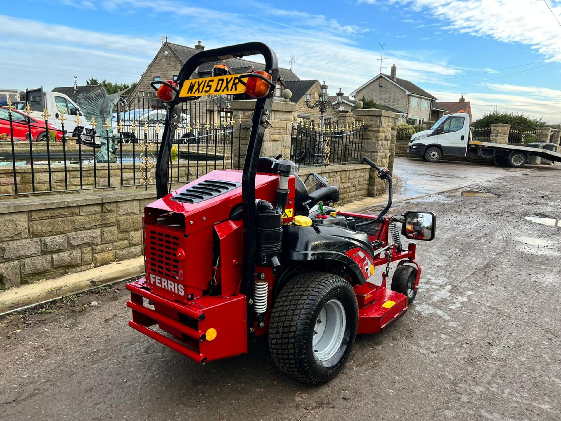 2015 FERRIS IS2500Z ZERO TURN MOWER, RUNS DRIVES AND DIGS, SHOWING A LOW 1134 HOURS *PLUS VAT* - Image 5 of 14