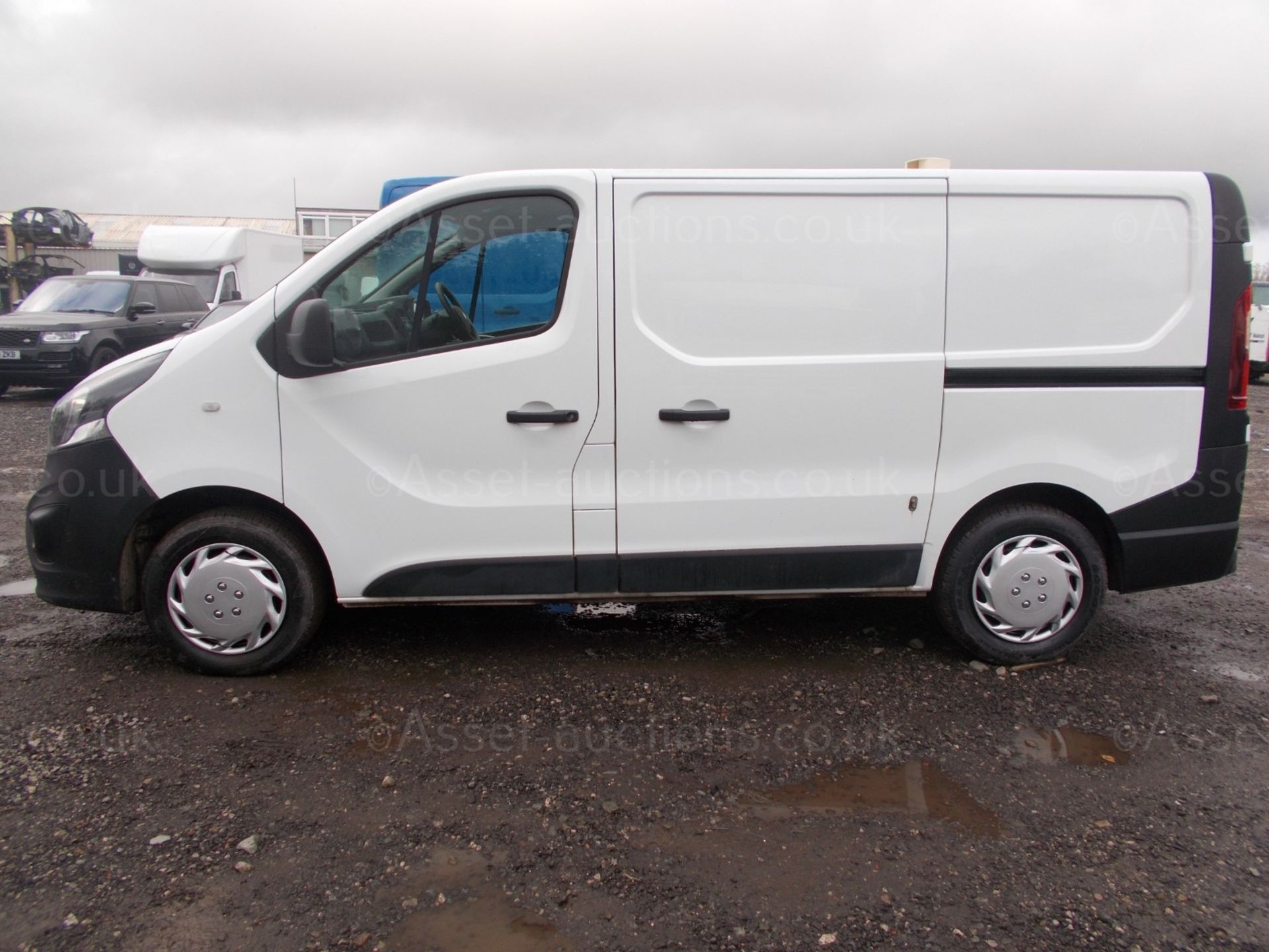 2017 (17) VAUXHALL VIVARO 2700 CDTI ECOFLEX S/S PANEL VAN, 1.6 DIESEL, LOW MILEAGE 47K *PLUS VAT* - Image 4 of 25