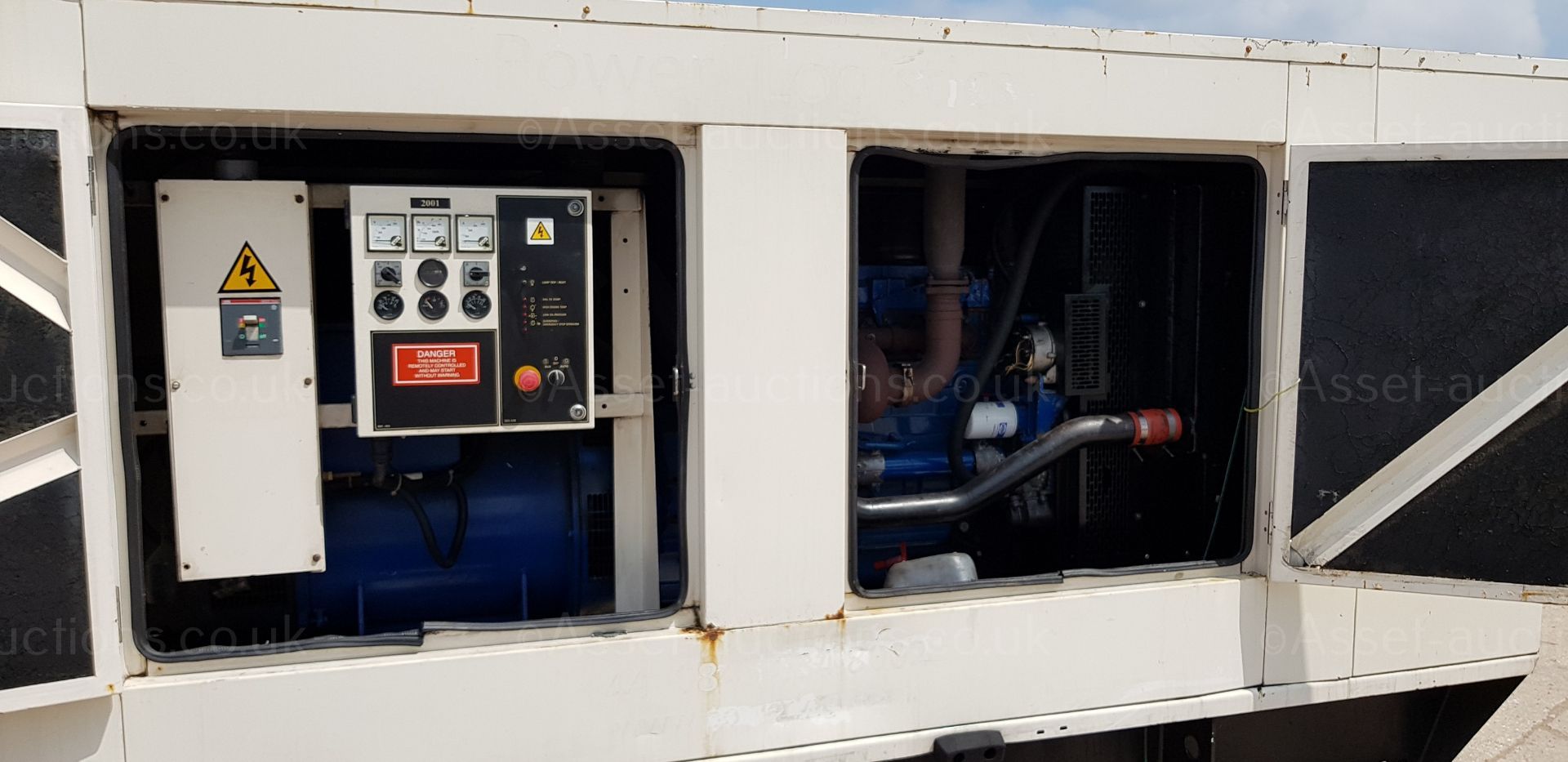 2005 250 KVA PERKINS SILENT DIESEL GENERATOR, 18239 HOURS RUN *PLUS VAT* - Image 6 of 8