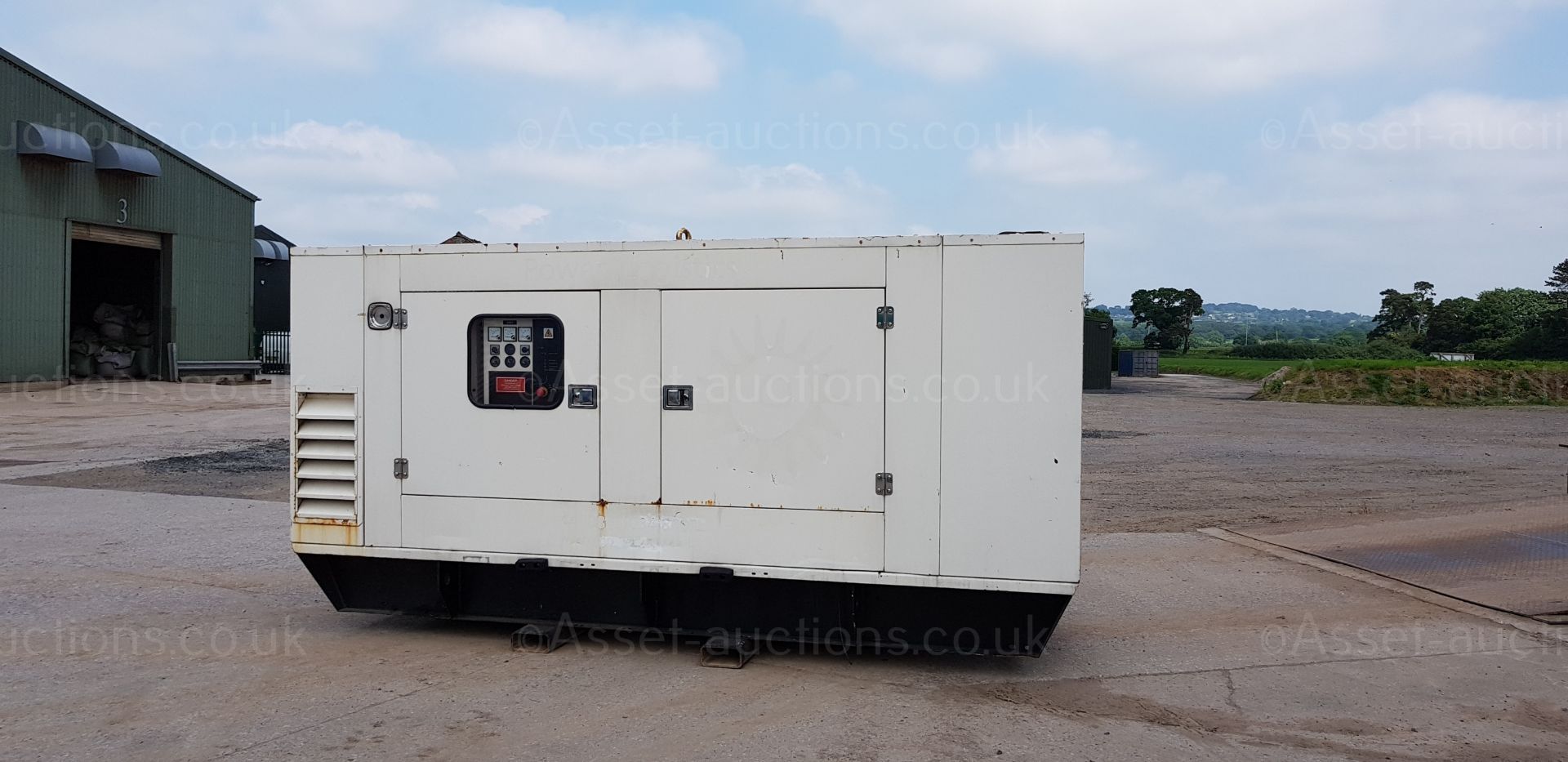 2005 250 KVA PERKINS SILENT DIESEL GENERATOR, 18239 HOURS RUN *PLUS VAT* - Image 2 of 8