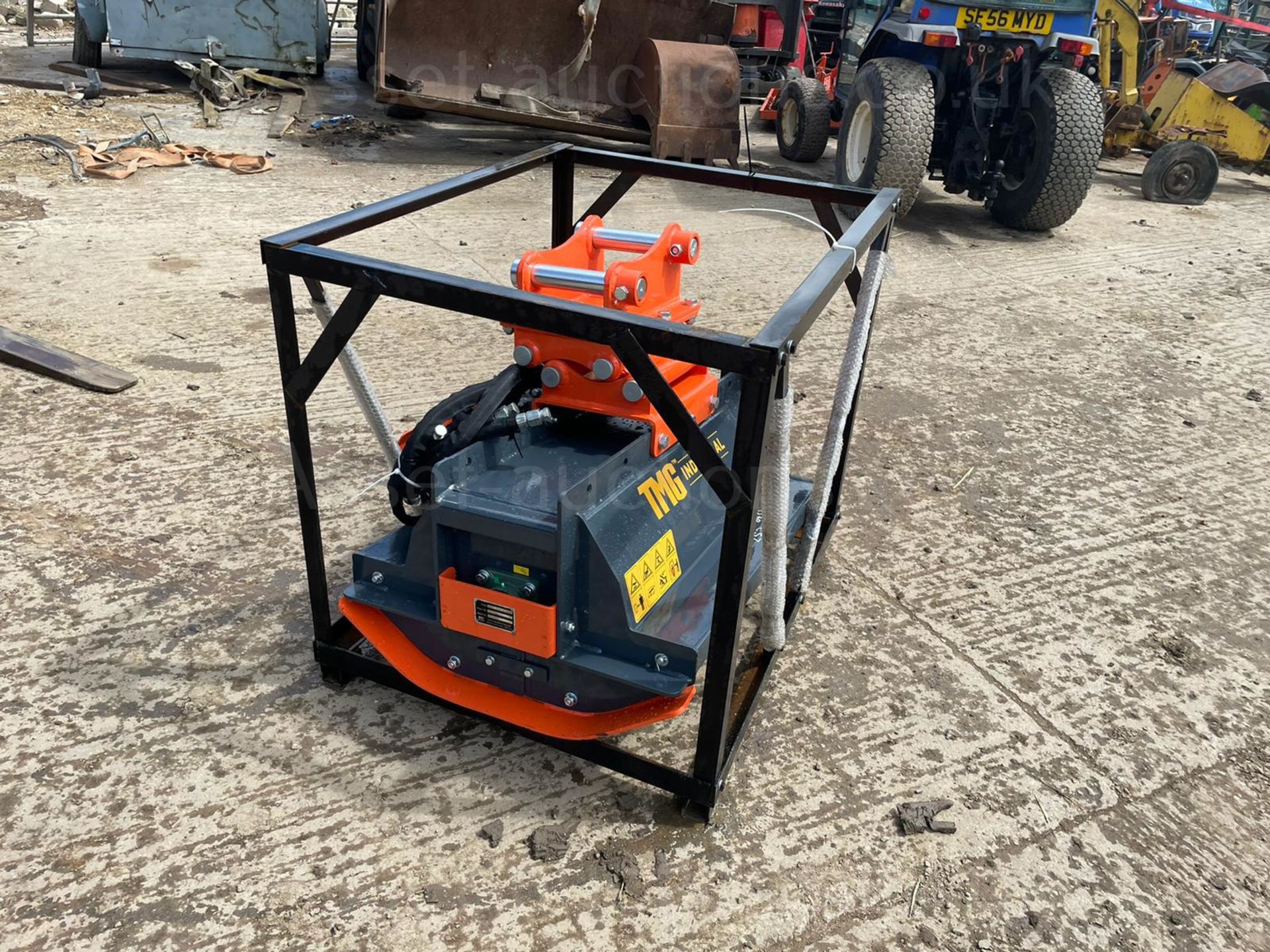 NEW AND UNUSED HEAVY DUTY MULCHER FLAIL MOWER, HYDRAULIC DRIVEN, 45mm PINS *PLUS VAT* - Image 2 of 20