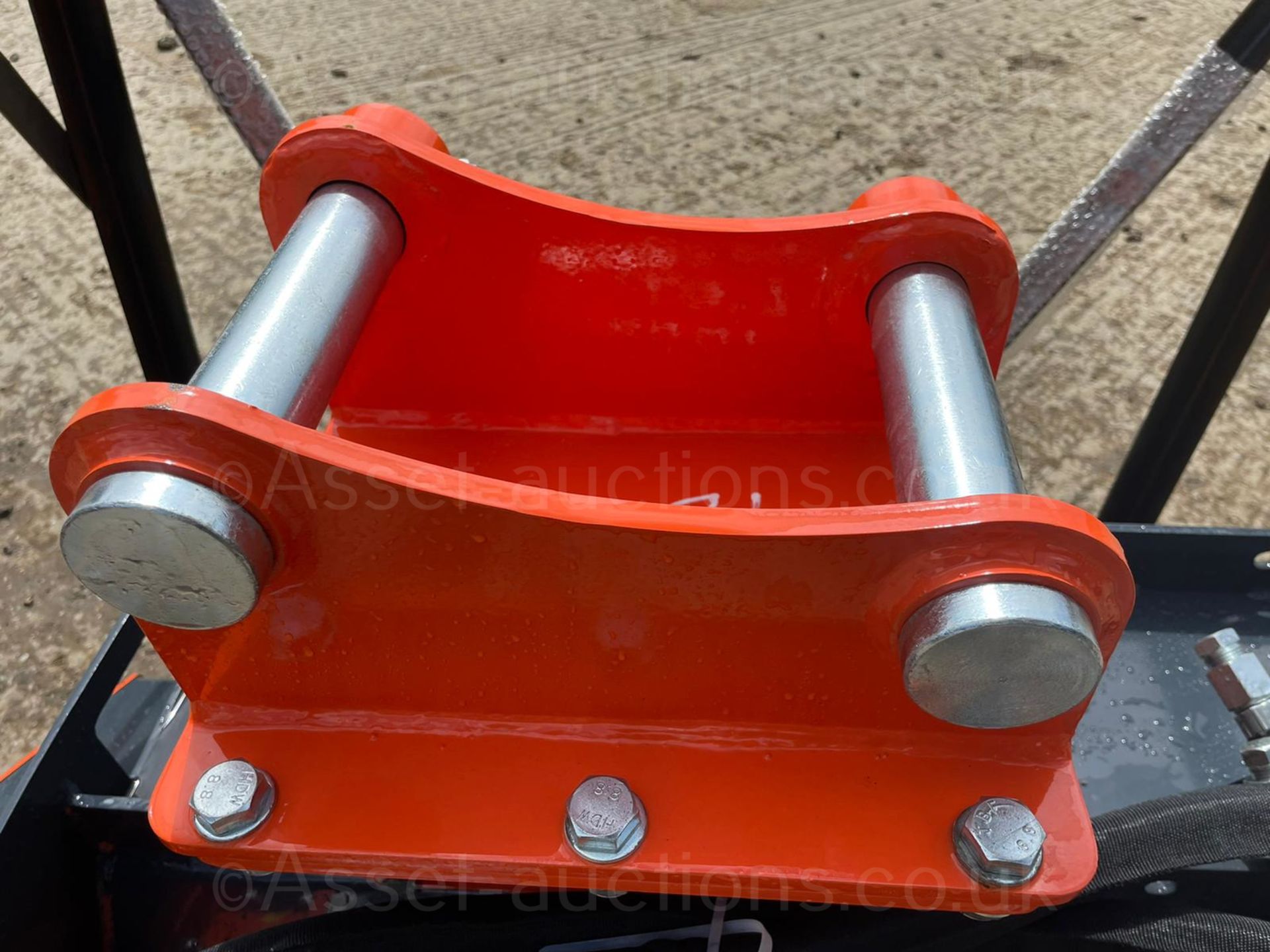 NEW AND UNUSED HEAVY DUTY MULCHER FLAIL MOWER, HYDRAULIC DRIVEN, 45mm PINS *PLUS VAT* - Image 12 of 20