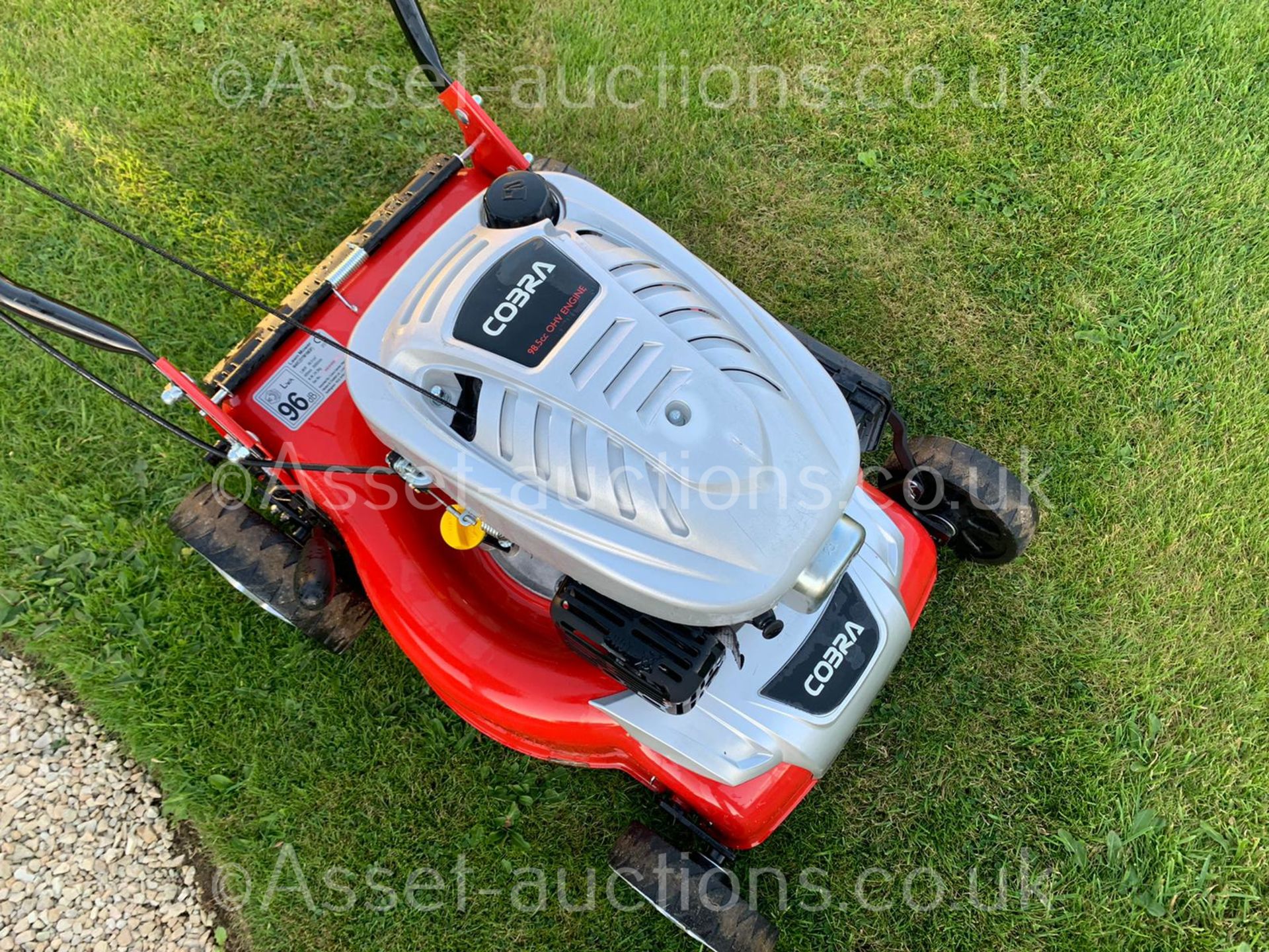 2016 COBRA M40C LAWN MOWER, RUNS AND WORKS WELL, ONLY USED A FEW TIMES, PULL START *NO VAT* - Image 15 of 18