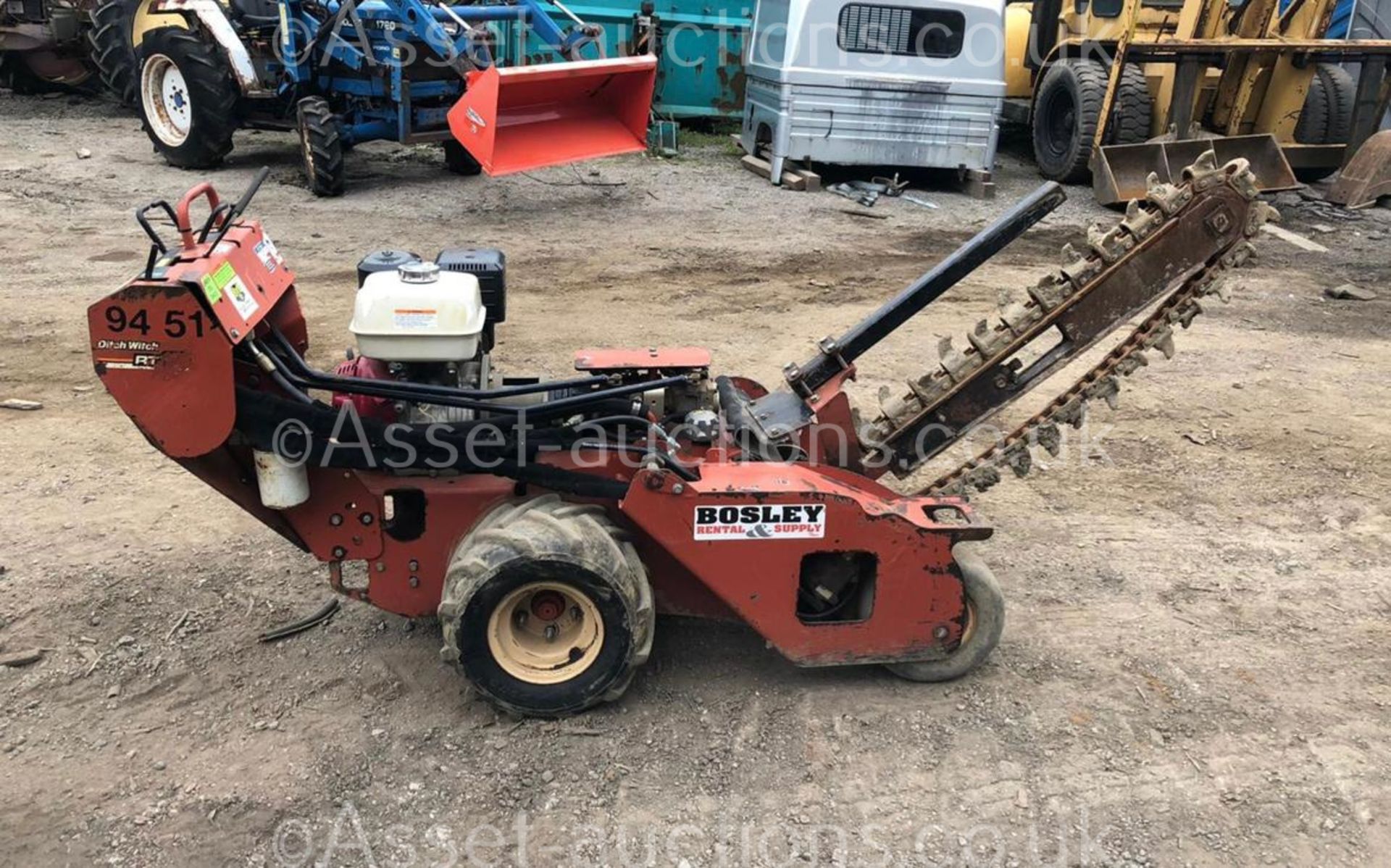 DITCH WITCH RT10 WALK BEHIND TRENCHER, RUNS DRIVES AND DIGS, SHOWING A LOW 130 HOURS *PLUS VAT*