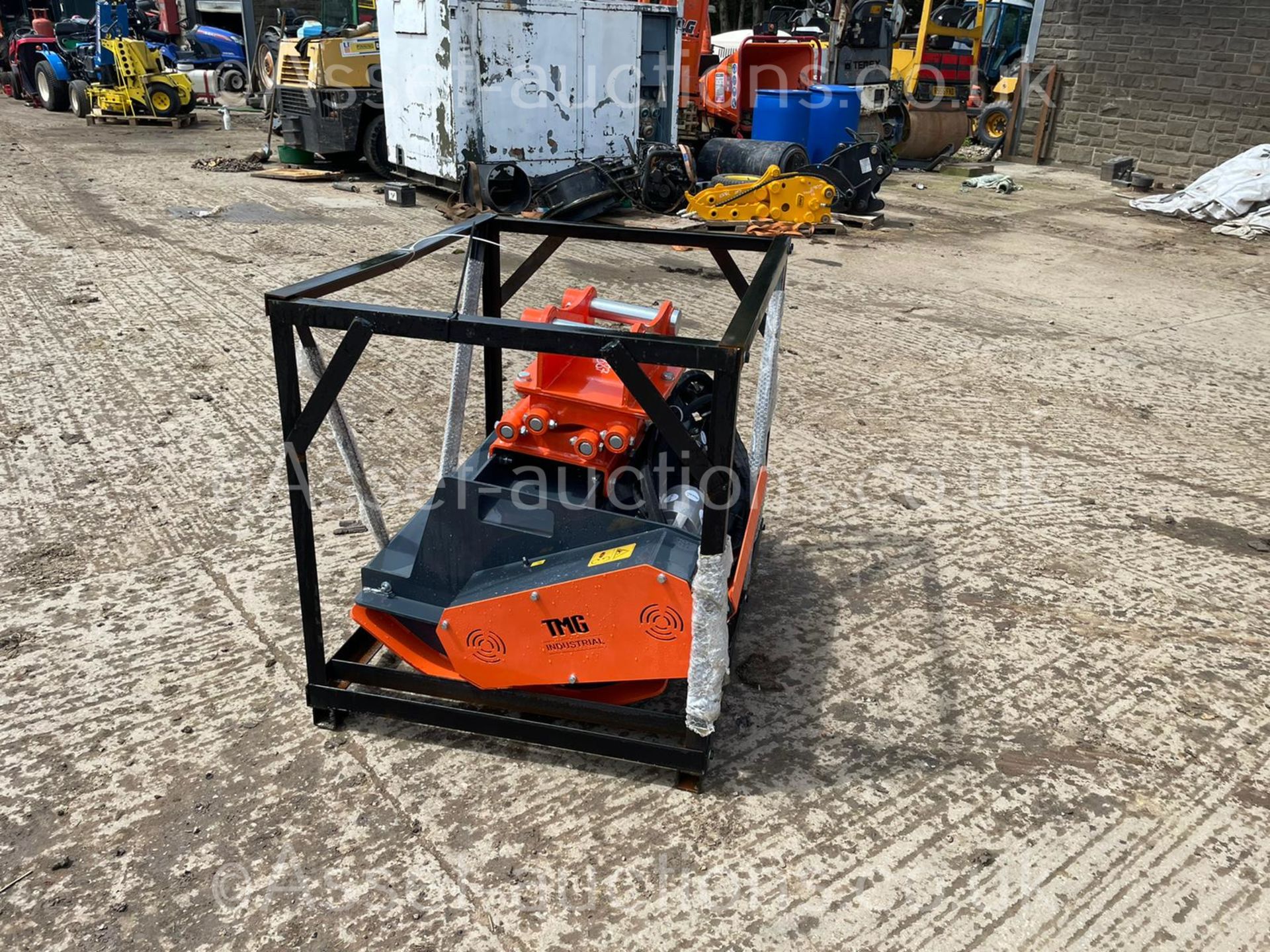 NEW AND UNUSED HEAVY DUTY MULCHER FLAIL MOWER, HYDRAULIC DRIVEN, 45mm PINS *PLUS VAT* - Image 5 of 20