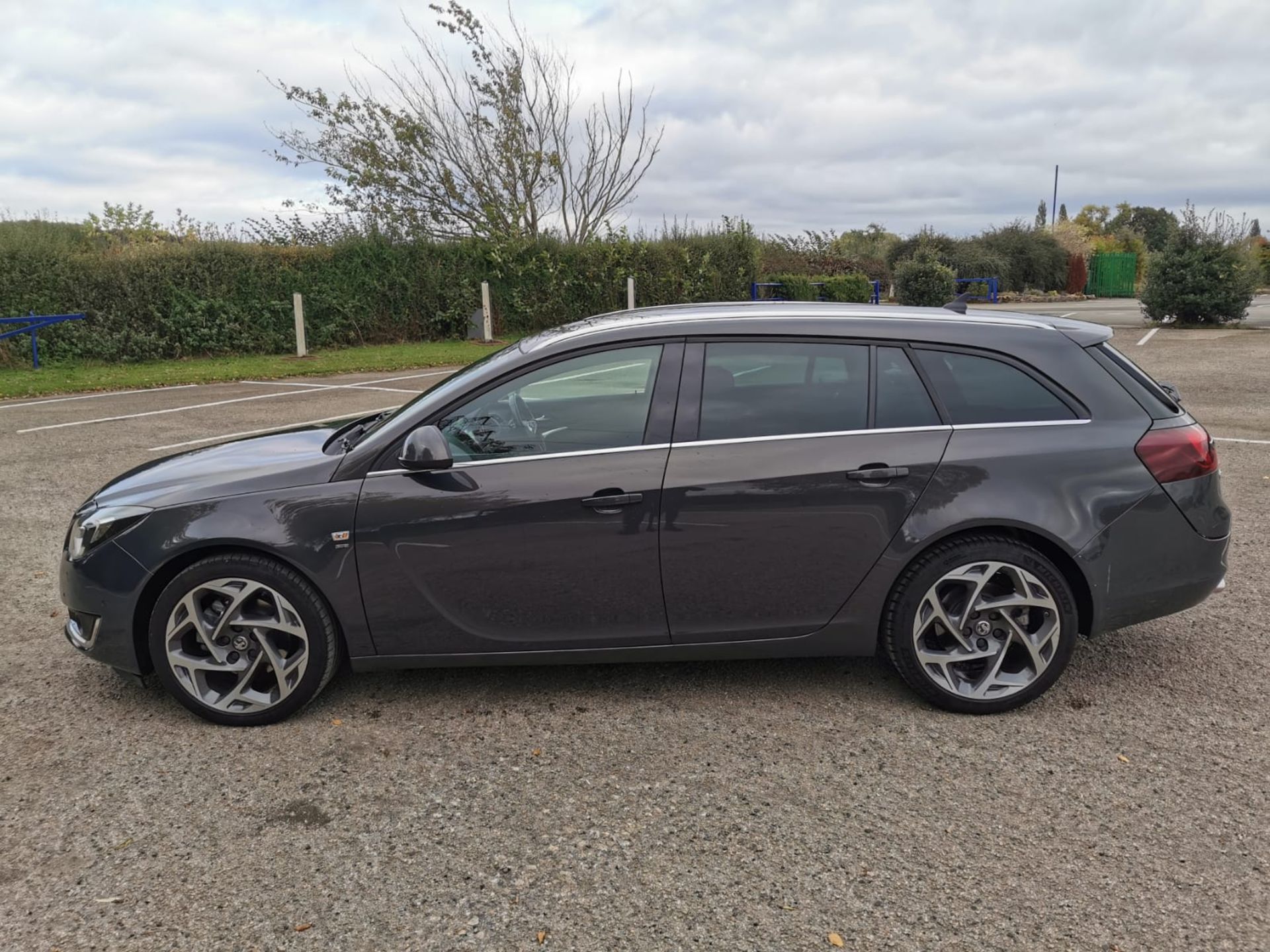 2016 VAUXHALL INSIGNIA SRI NAV CDTI EFL GREY ESTATE, SHOWING 9532 MILES, 2.0 DIESEL *NO VAT* - Image 4 of 28