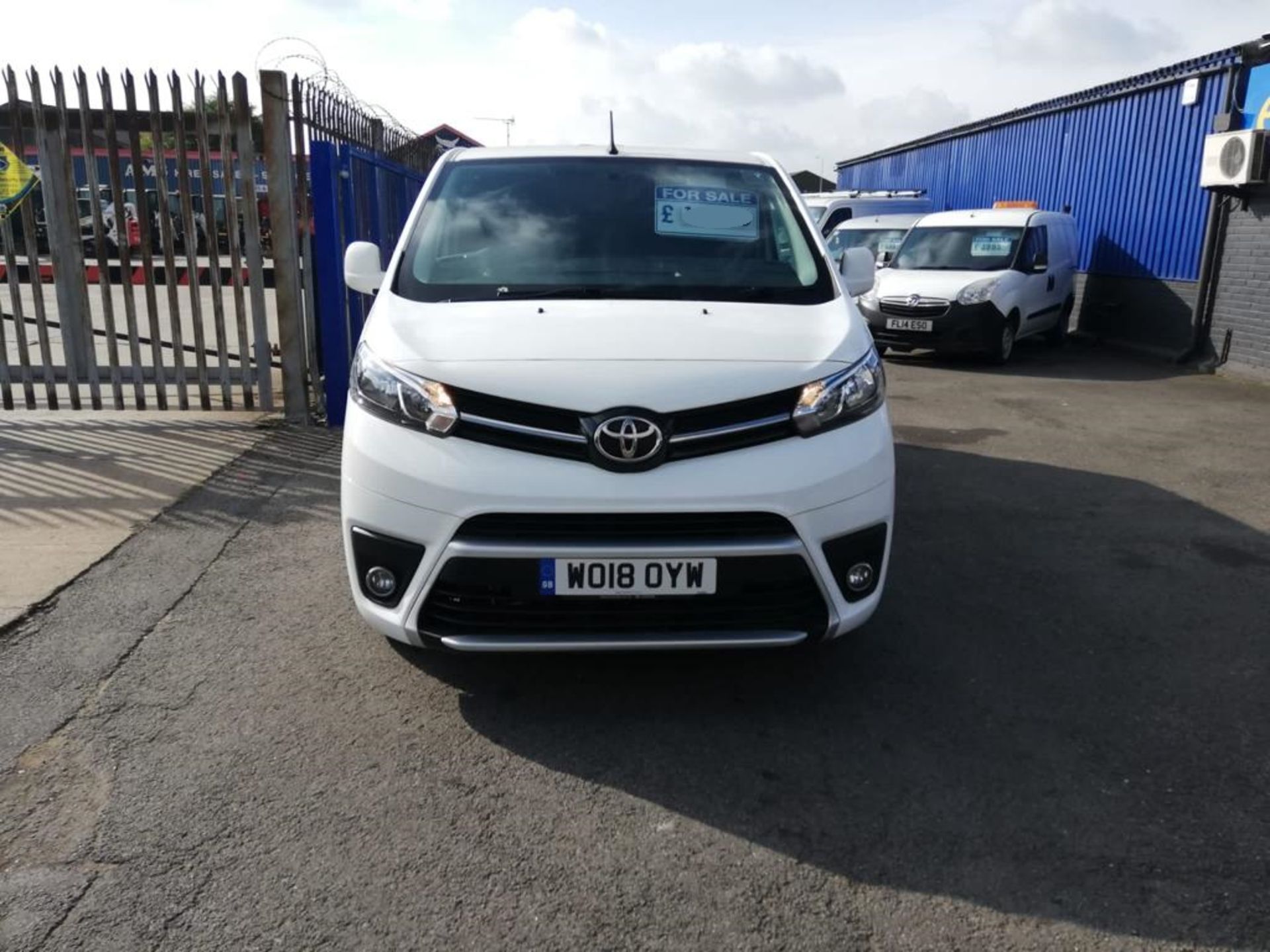 2018/18 TOYOTA PROACE COMFORT WHITE PANEL VAN, 1560cc DIESEL ENGINE, 70,500 MILES *PLUS VAT* - Image 2 of 9