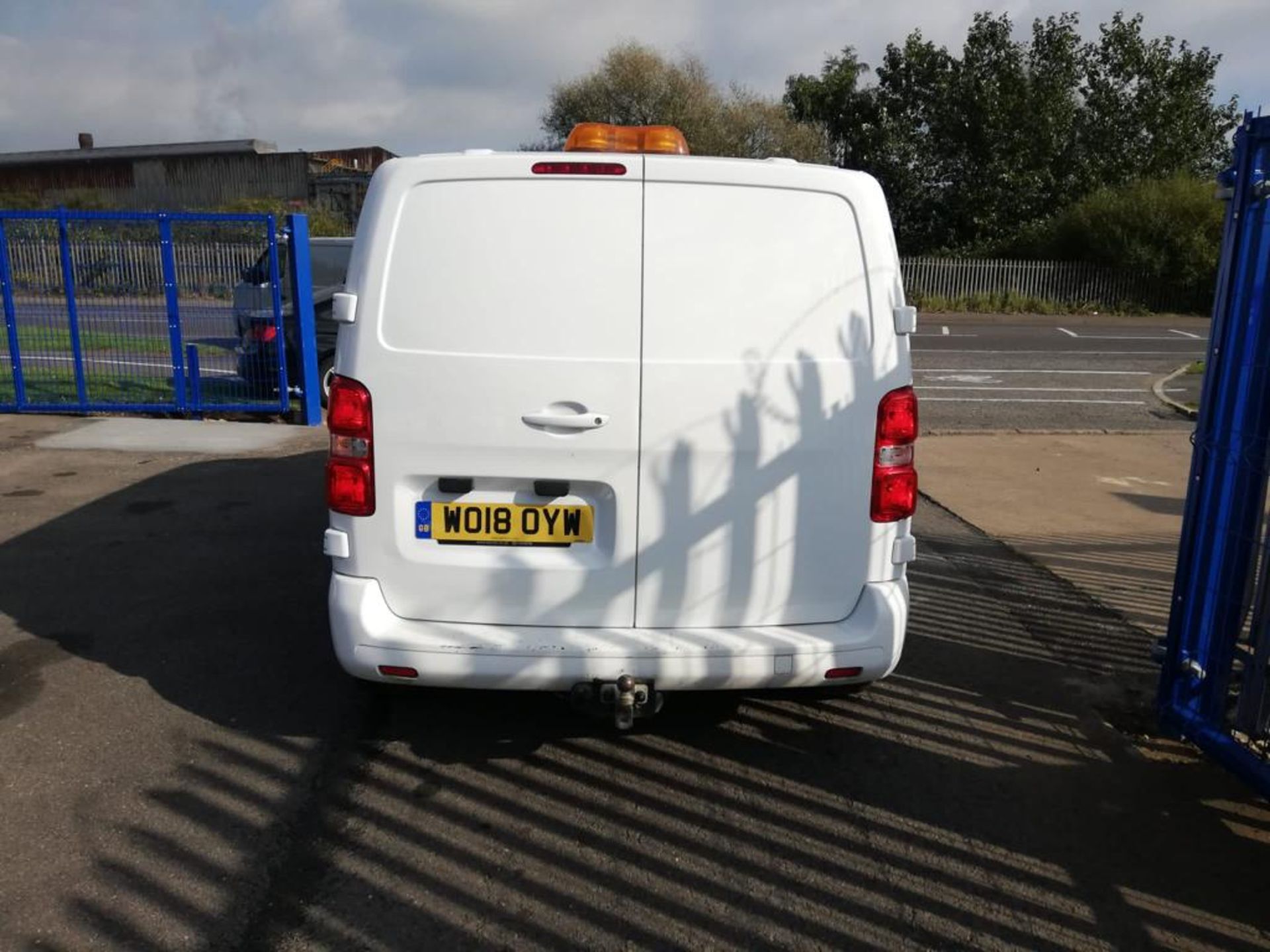 2018/18 TOYOTA PROACE COMFORT WHITE PANEL VAN, 1560cc DIESEL ENGINE, 70,500 MILES *PLUS VAT* - Image 5 of 9