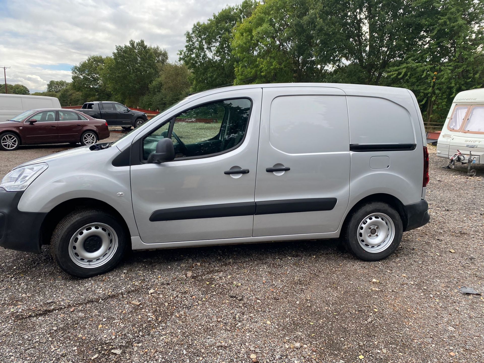 2017/67 PEUGEOT PARTNER SE L1 BLUE HDI SILVER PANEL VAN, 1.6 DIESEL, 83K MILES *PLUS VAT* - Image 3 of 9