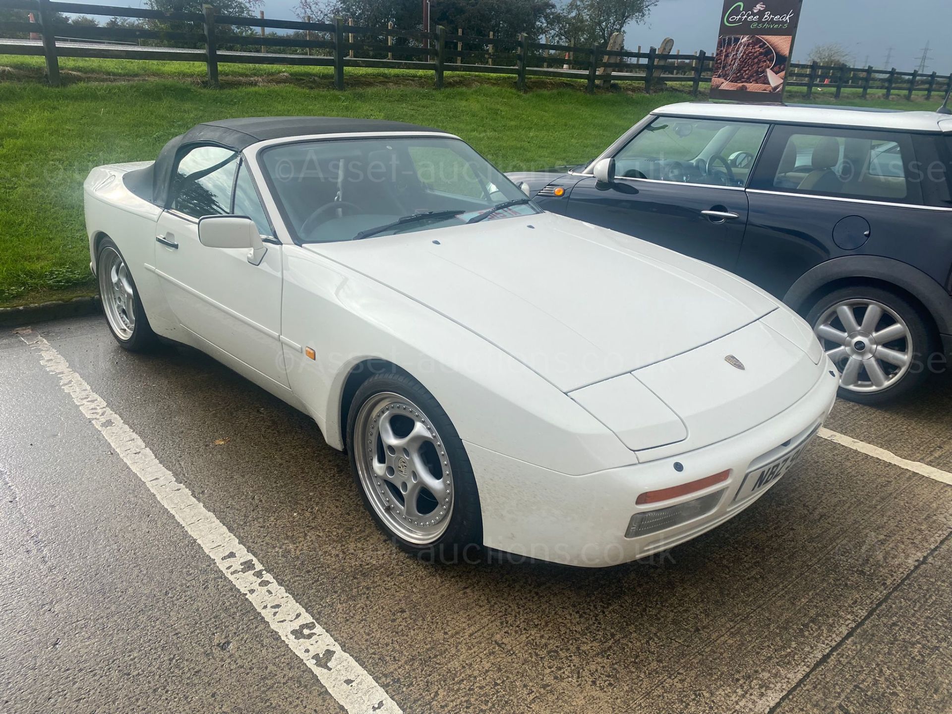 1989 PORSCHE 944 S2 WHITE CABRIOLET, 82K MILES, CLASSIC CAR, 3.0 PETROL *NO VAT* - Image 2 of 2