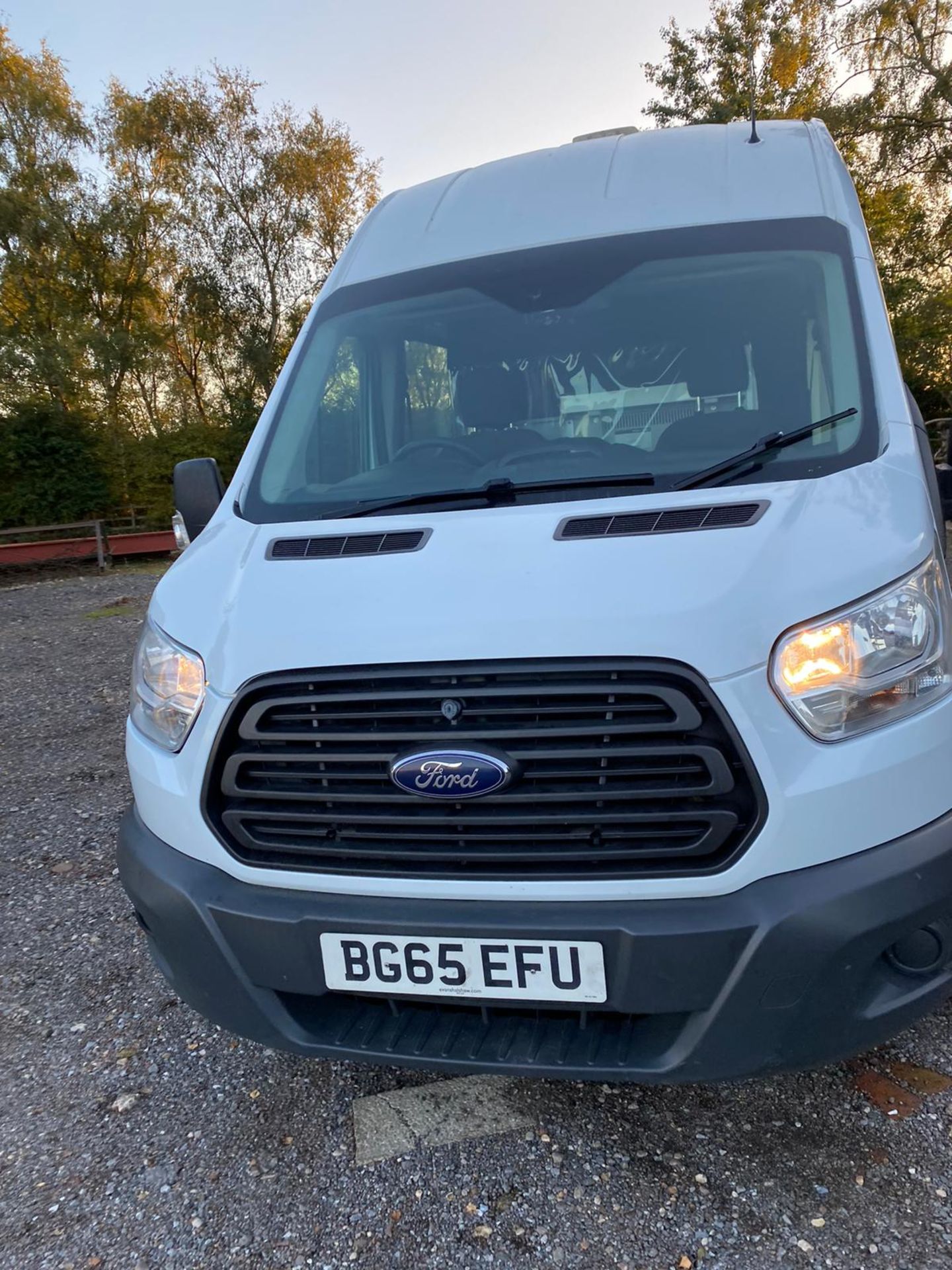 2015 FORD TRANSIT 350 WHITE WELFARE VAN, 2.2 DIESEL ENGINE, SHOWING 116K MILES *PLUS VAT* - Image 2 of 12