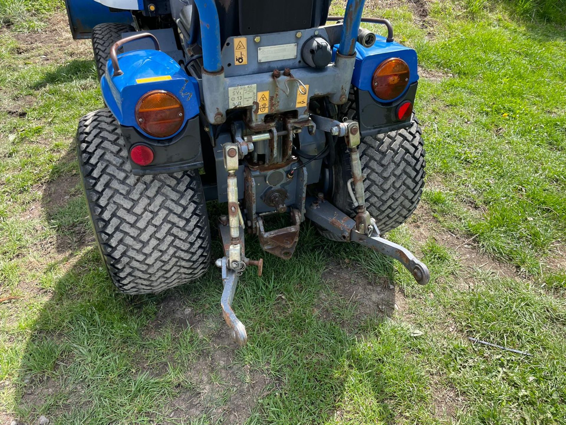 S E P GULLIVER OVERDRIVE 416 COMPACT TRACTOR WITH FRONT SNOW PLOUGH, ROLL BAR *PLUS VAT* - Image 7 of 14