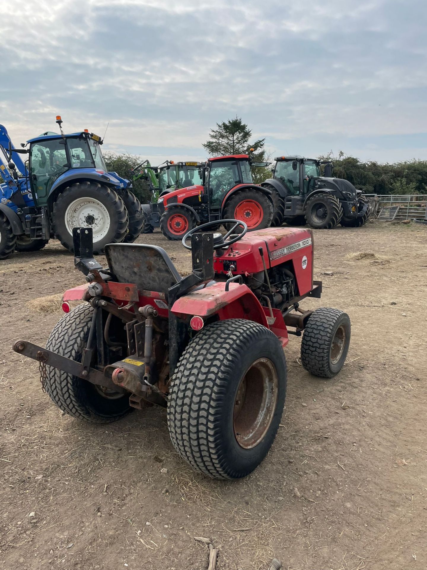 MASSEY FERGUSON 1010 COMPACT TRACTOR, 42 RECORDED HOURS, 3 POINT LINKAGE *NO VAT* - Image 5 of 7
