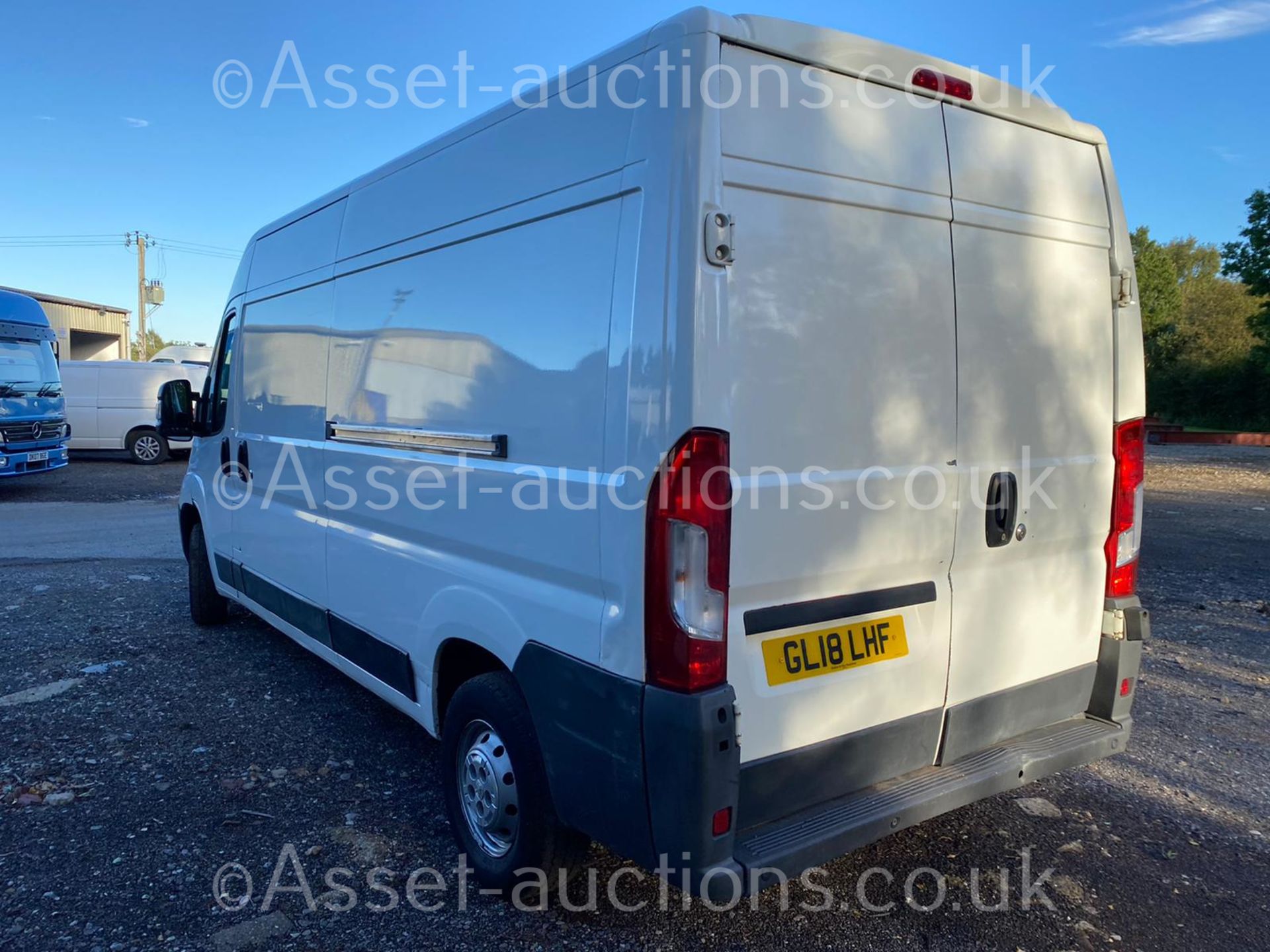 2018 PEUGEOT BOXER 335 PRO L3H2 BLUE HDI WHITE PANEL VAN, 100K MILES, 2.0 DIESEL *NO VAT* - Image 4 of 9