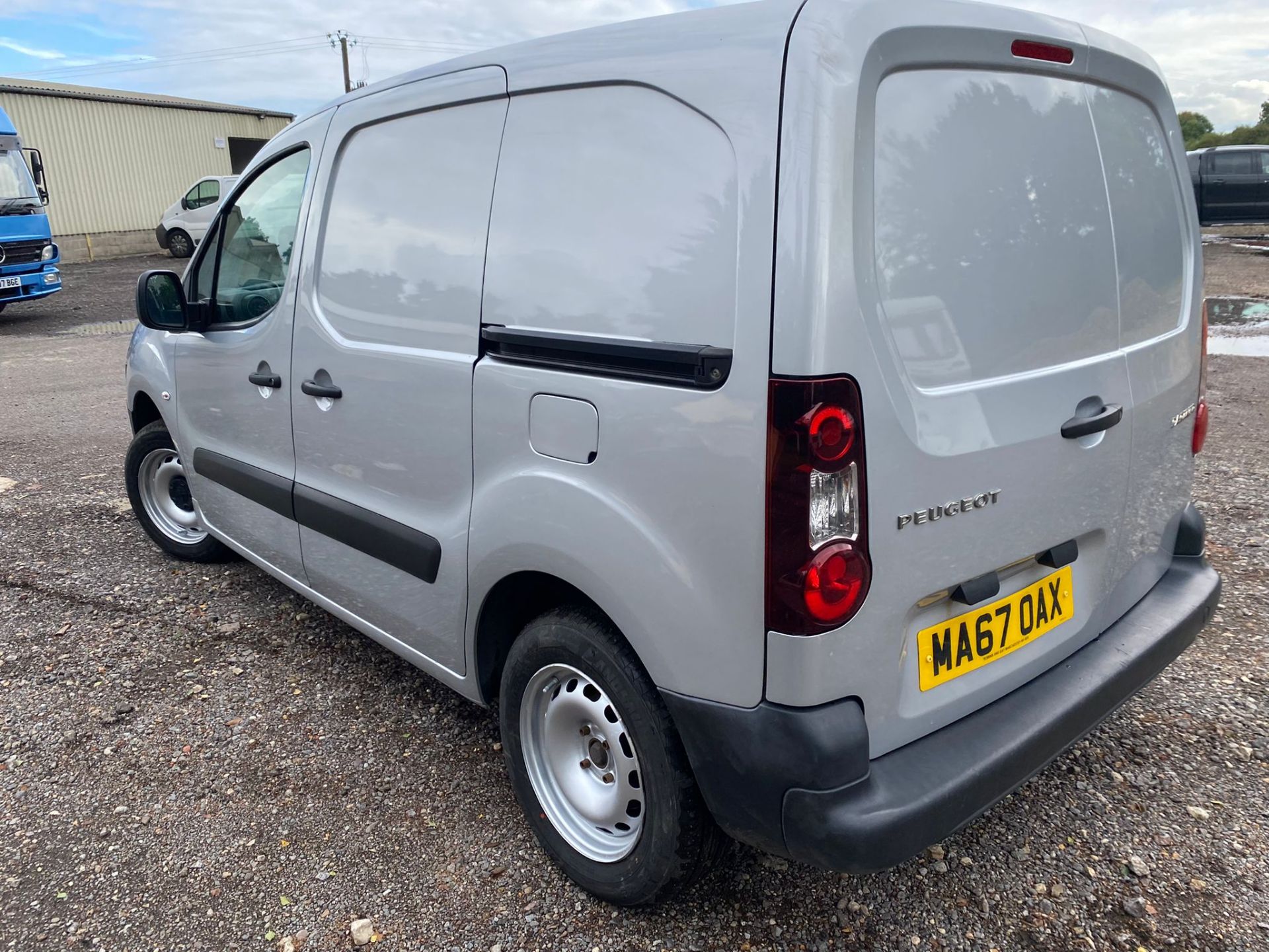 2017/67 PEUGEOT PARTNER SE L1 BLUE HDI SILVER PANEL VAN, 1.6 DIESEL, 83K MILES *PLUS VAT* - Image 4 of 9