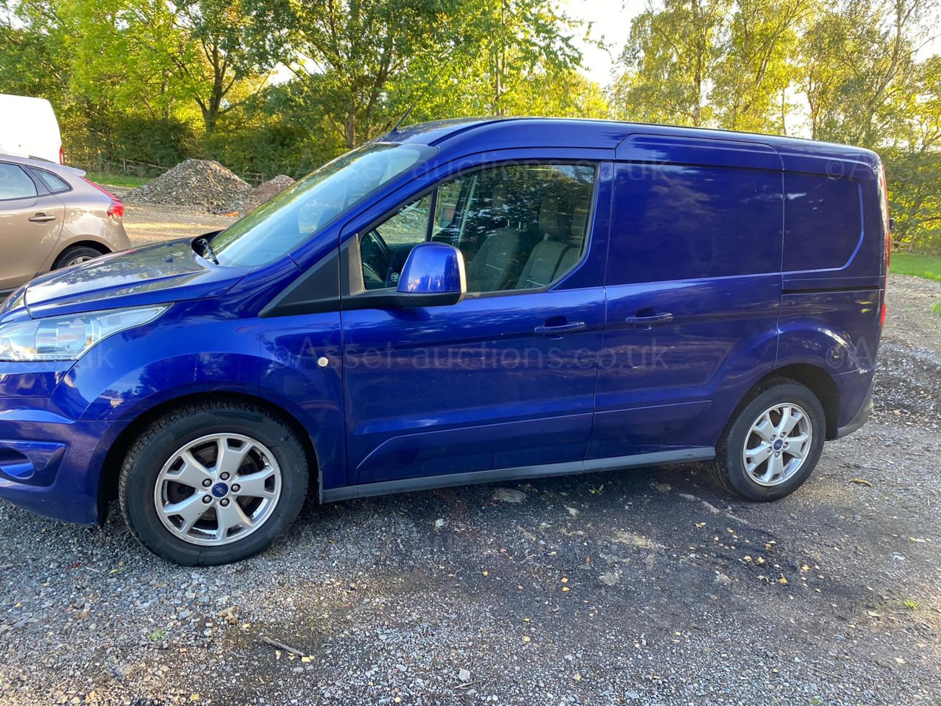 2016/66 FORD TRANSIT CONNECT 200 LIMITED BLUE PANEL VAN, 122K MILES WITH SERVICE HISTORY *PLUS VAT* - Image 3 of 10