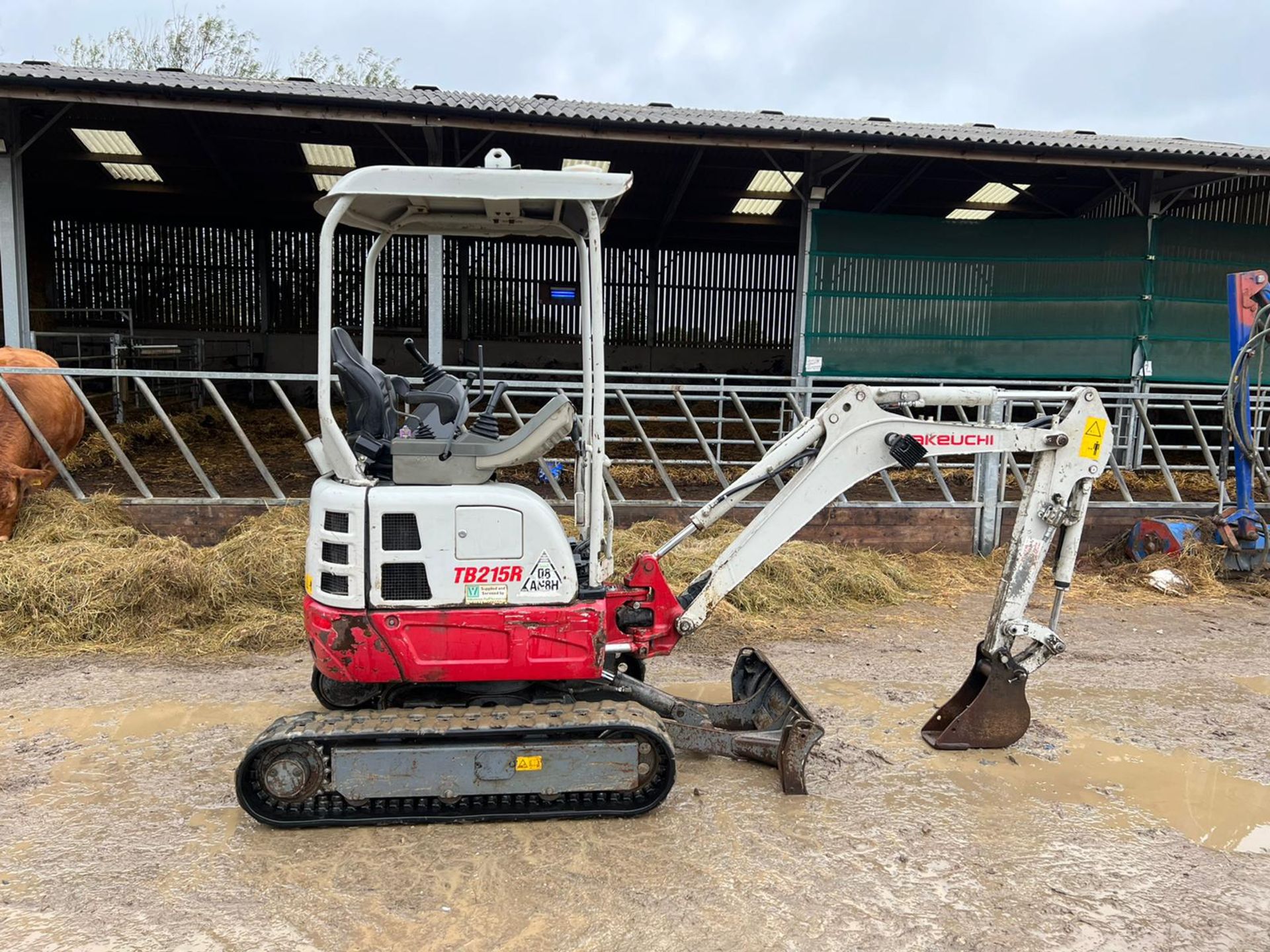 2015 TAKEUCHI TB215R 1.5 TON MINI DIGGER, RUSN DRIVES AND DIGS, EXPANDING TRACKS, CANOPY *PLUS VAT*