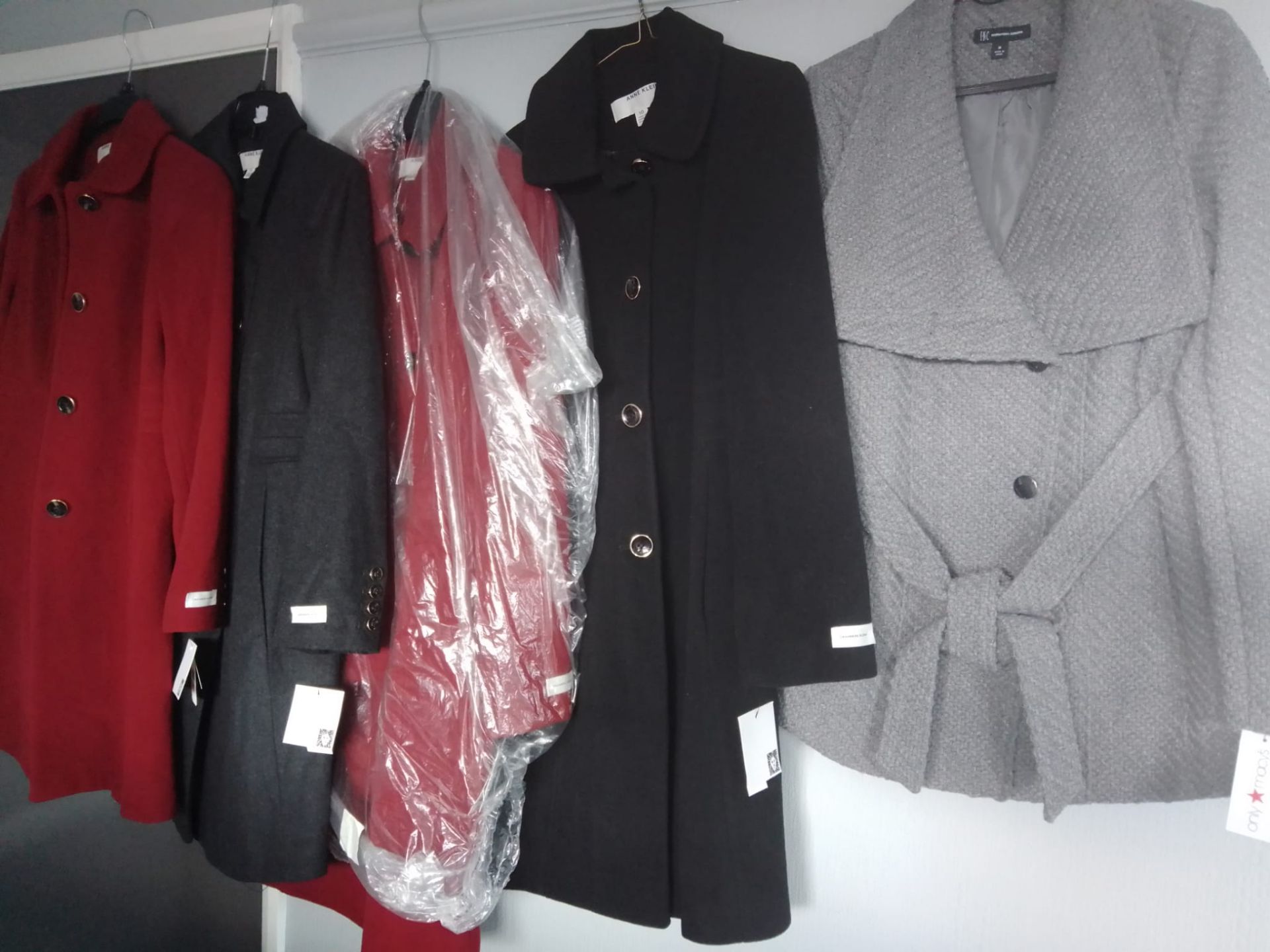 5 NEW LADIES DESIGNER COATS, 4 ANNA KLEIN, 1 INTERNATIONAL CONCEPTS BY MACYS AMERICAN IMPORTS - Image 6 of 6